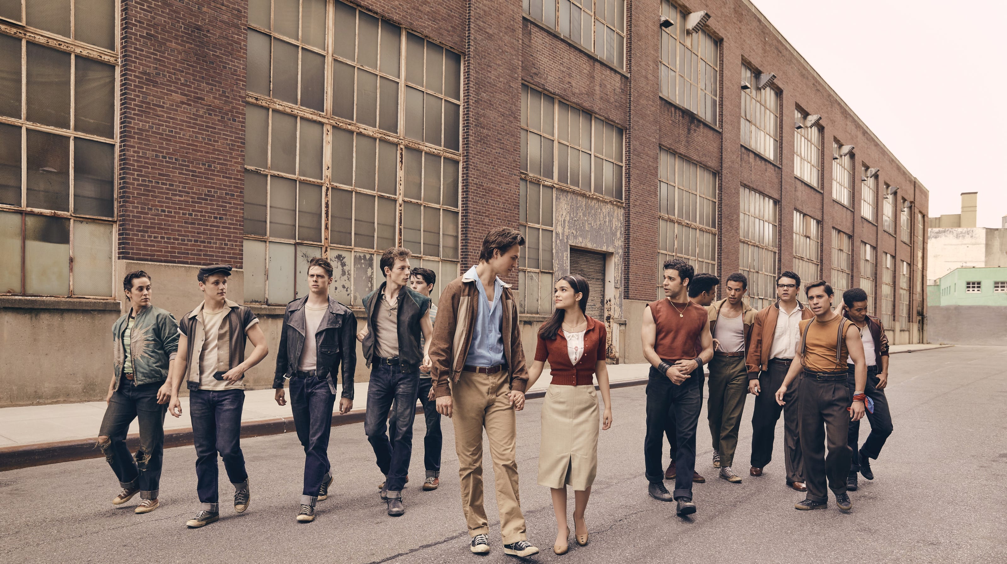 Rachel Zegler In West Side Story Wallpapers