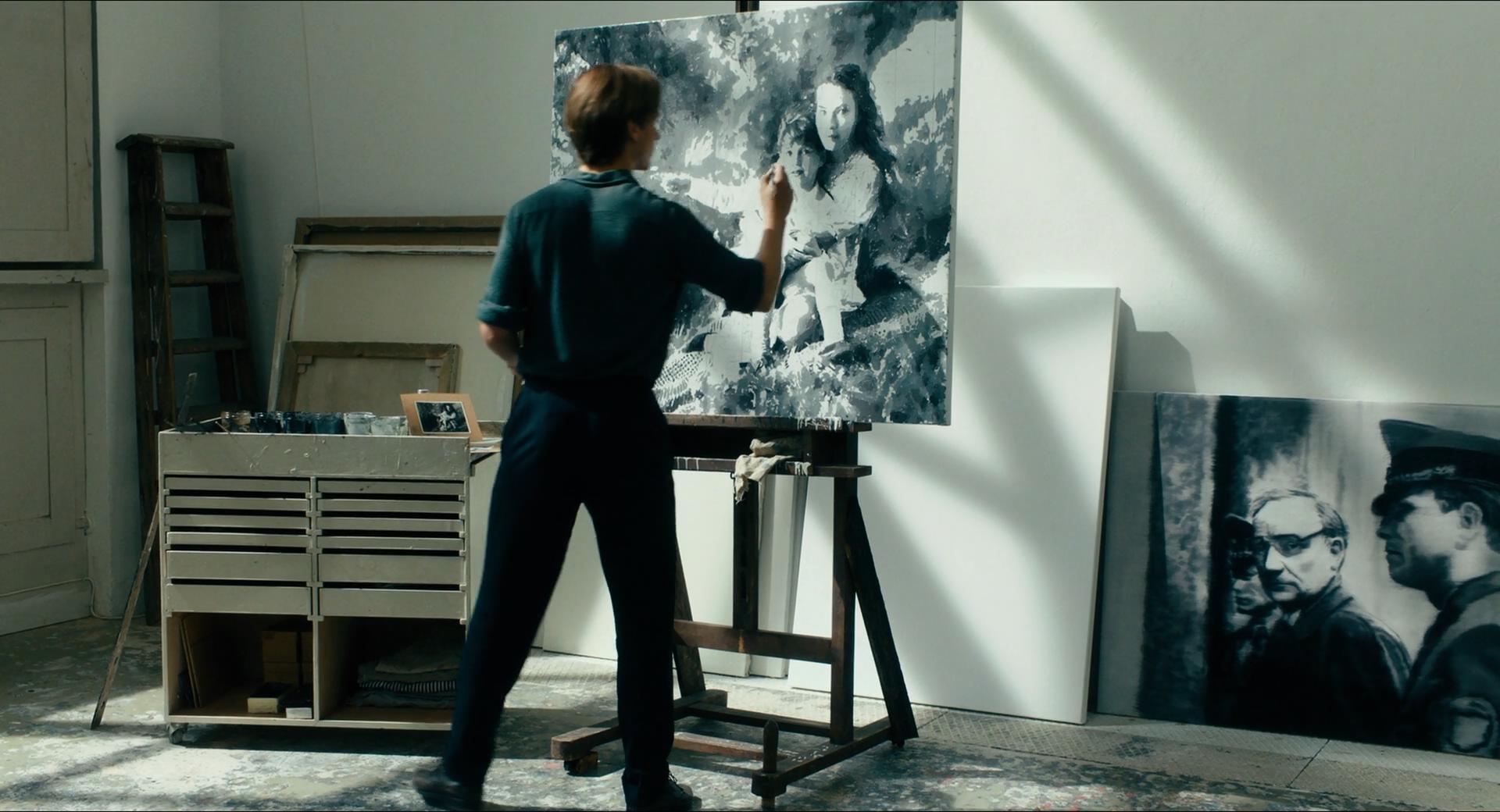 Saskia Rosendahl In Never Look Away Wallpapers