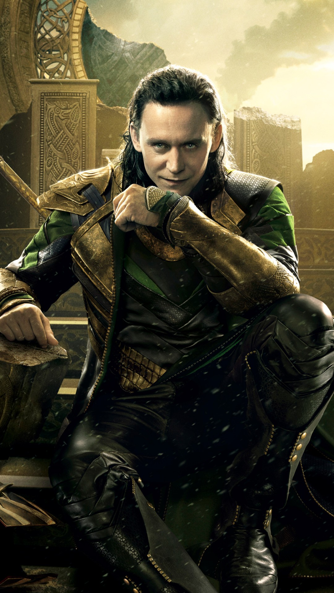 Tom Hiddleston As Loki Wallpapers