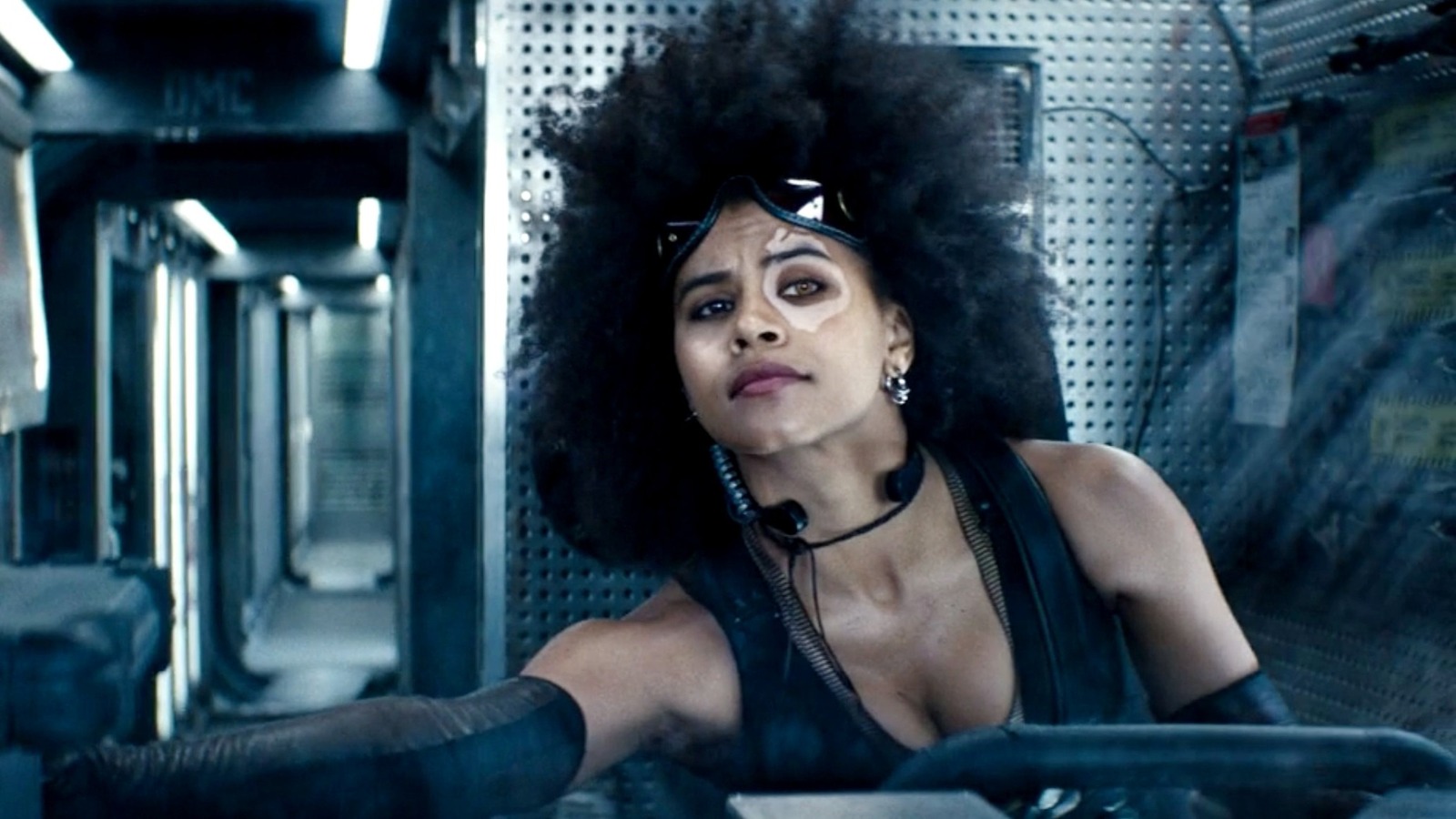 Zazie Beetz As Domino In Deadpool 2 Wallpapers