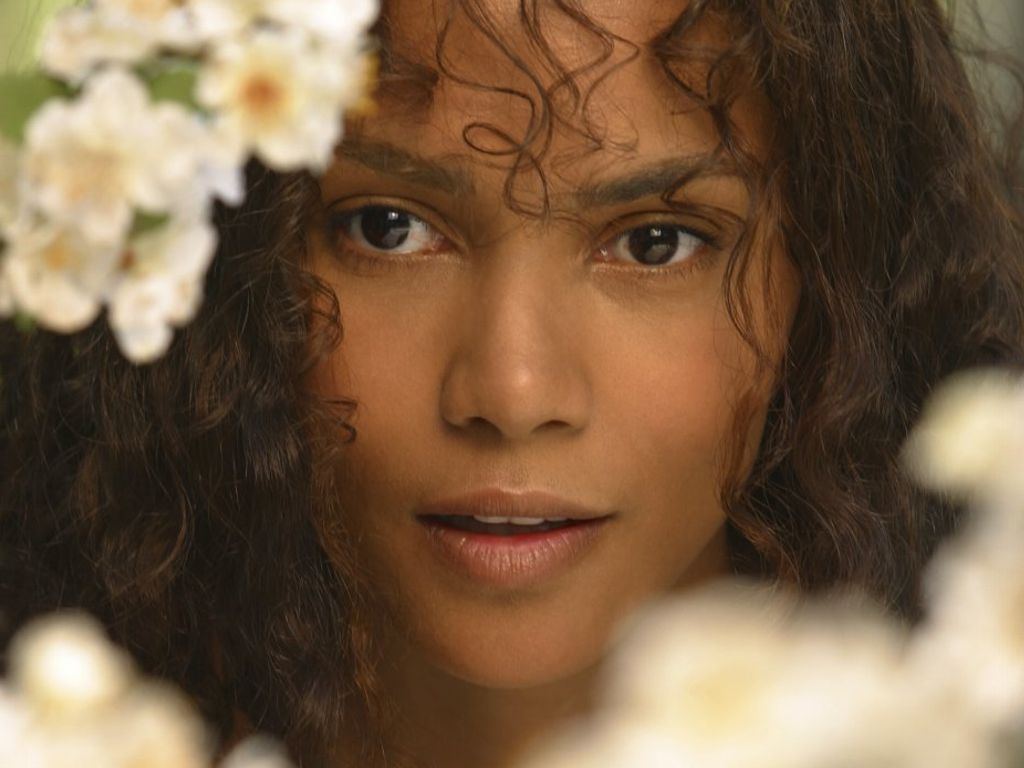 Cute Halle BerryWallpapers