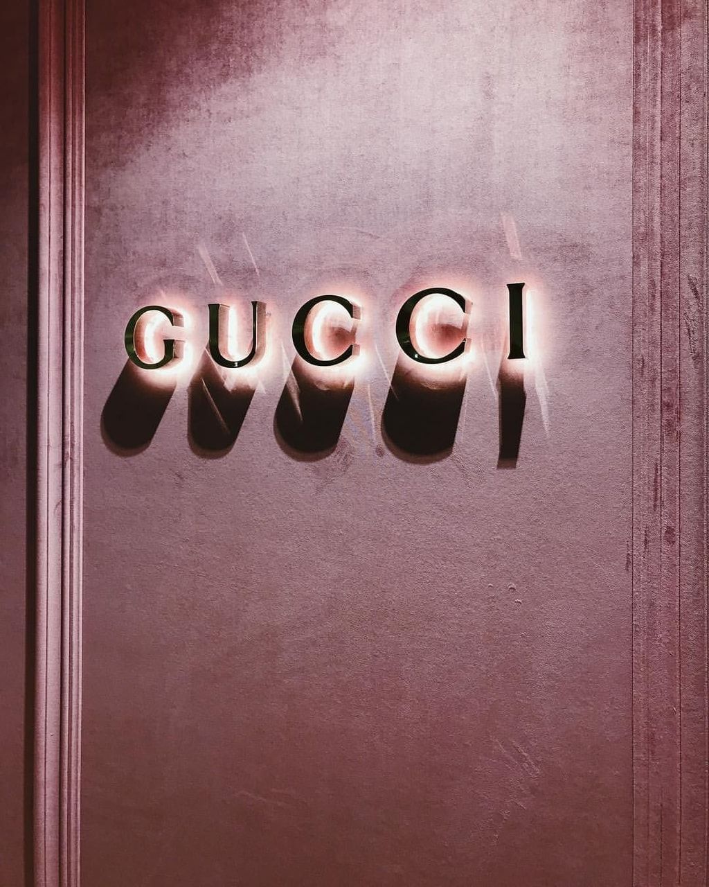 Cool Golden GucciWallpapers