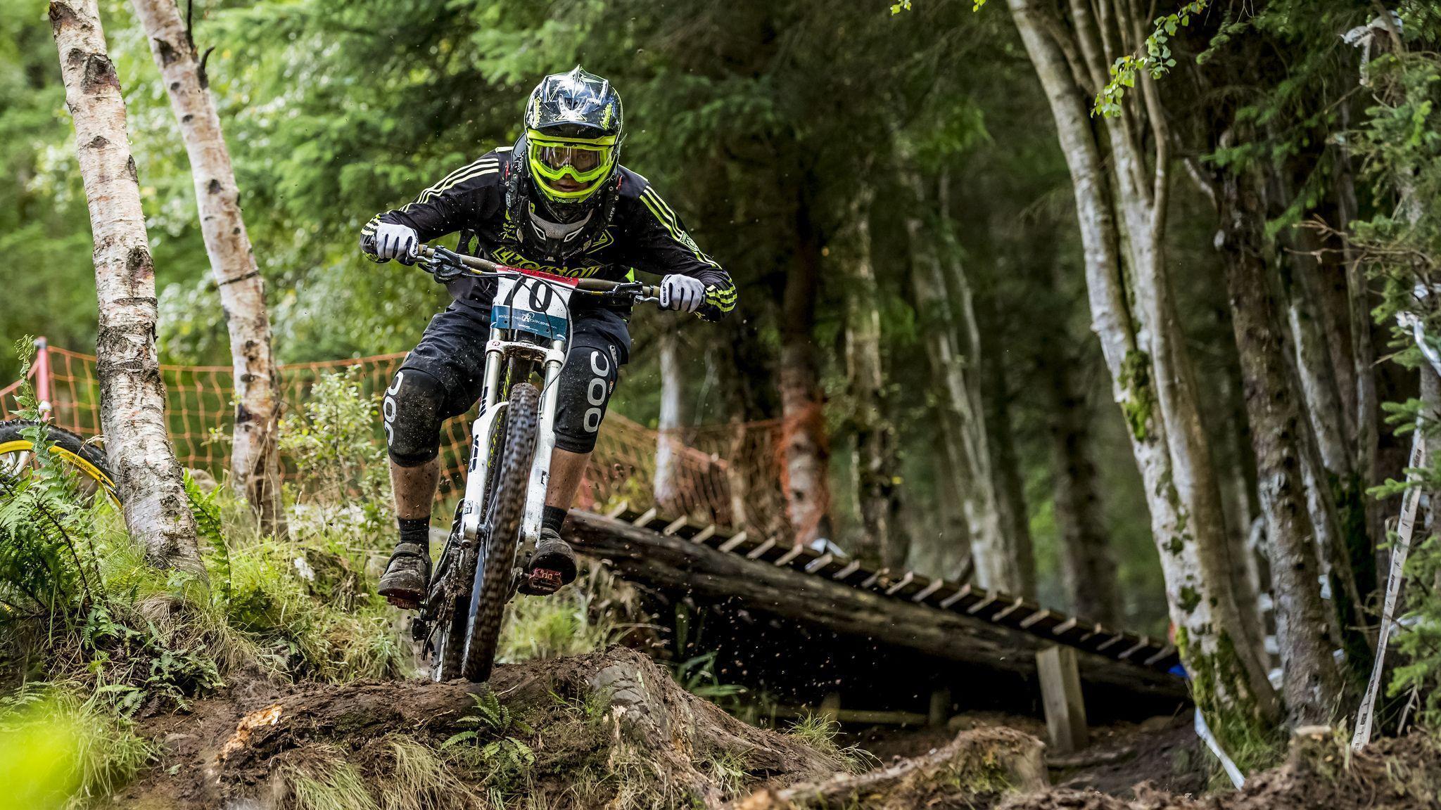 Cool Mountain Biking Wallpapers