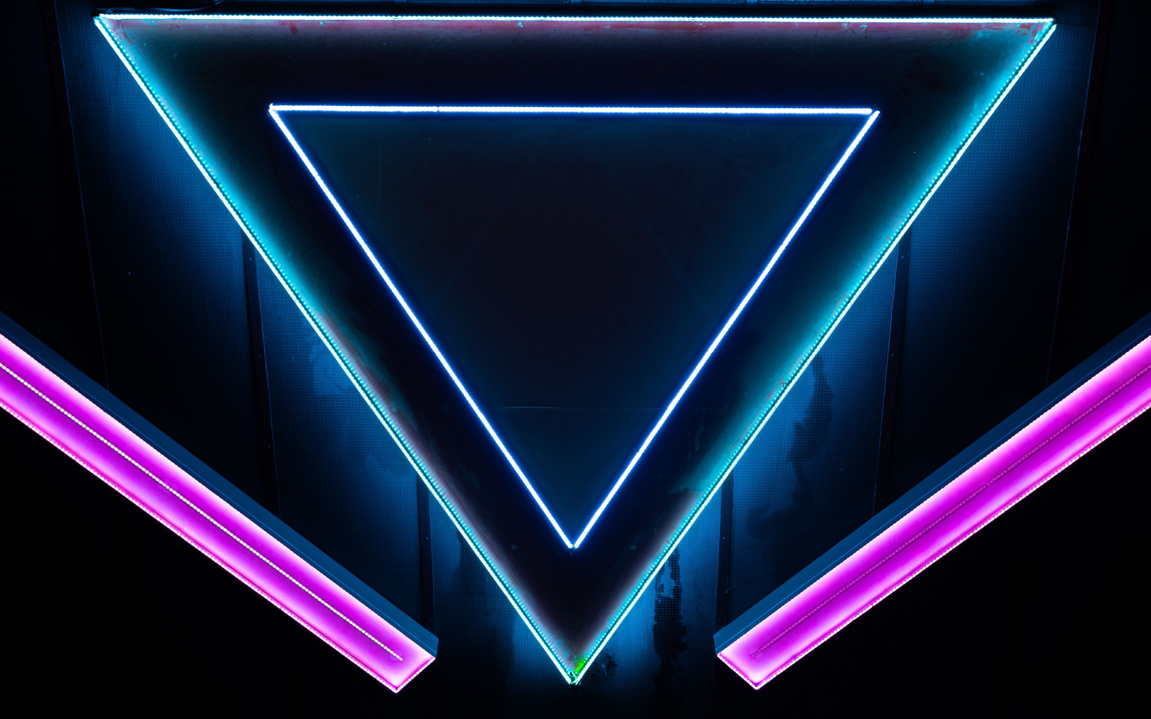 Cool Triangle 4K Wallpapers