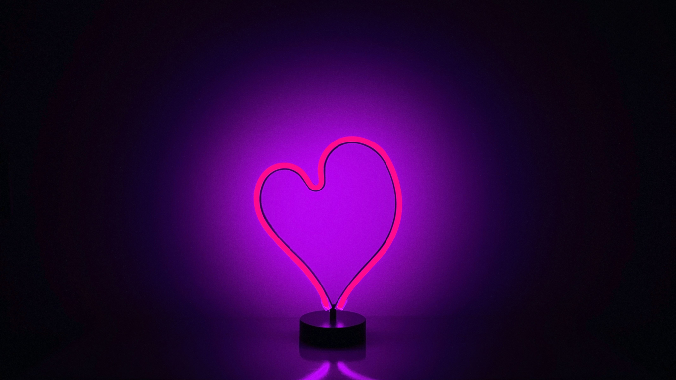 4K Neon Purple Wallpapers