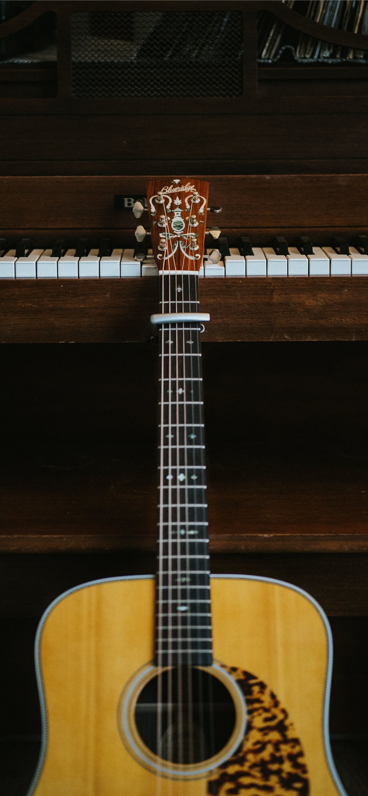 Acoustic Guitar Iphone Wallpapers