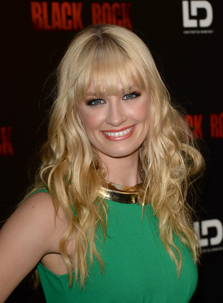 Beth Behrs Wallpapers