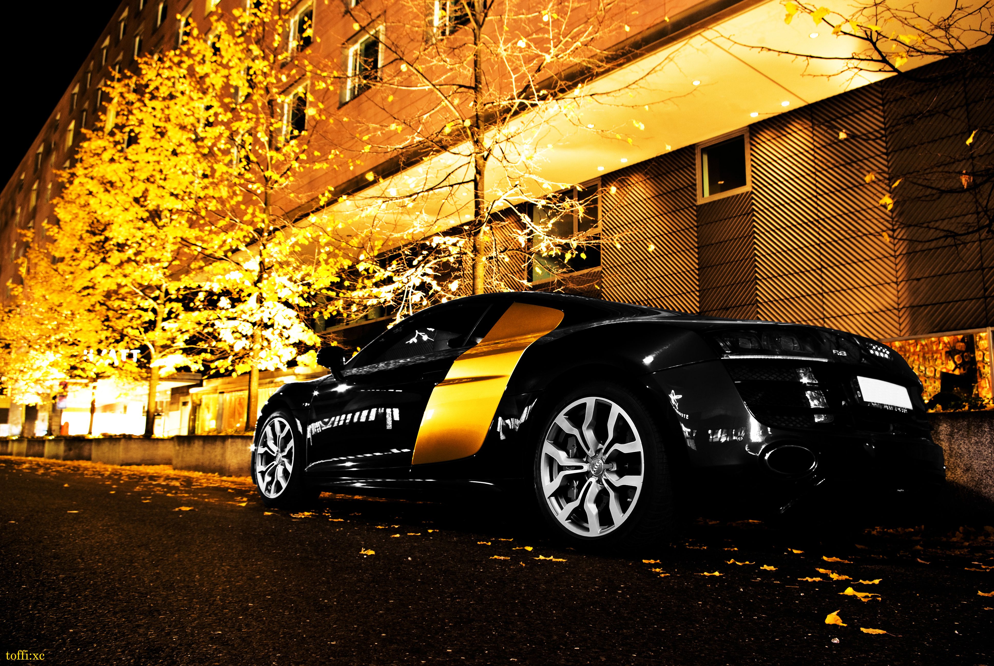 Black And Gold Car Wallpapers