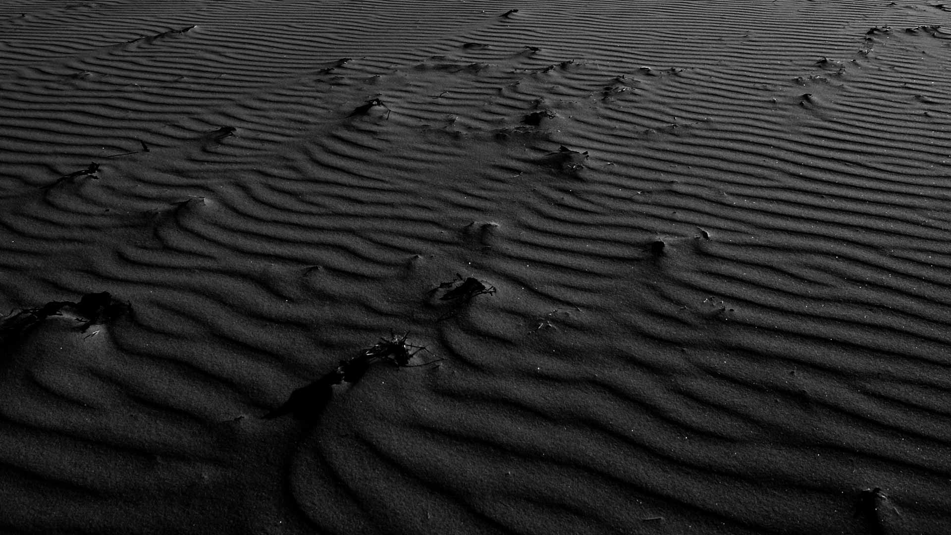 Black Sand Wallpapers