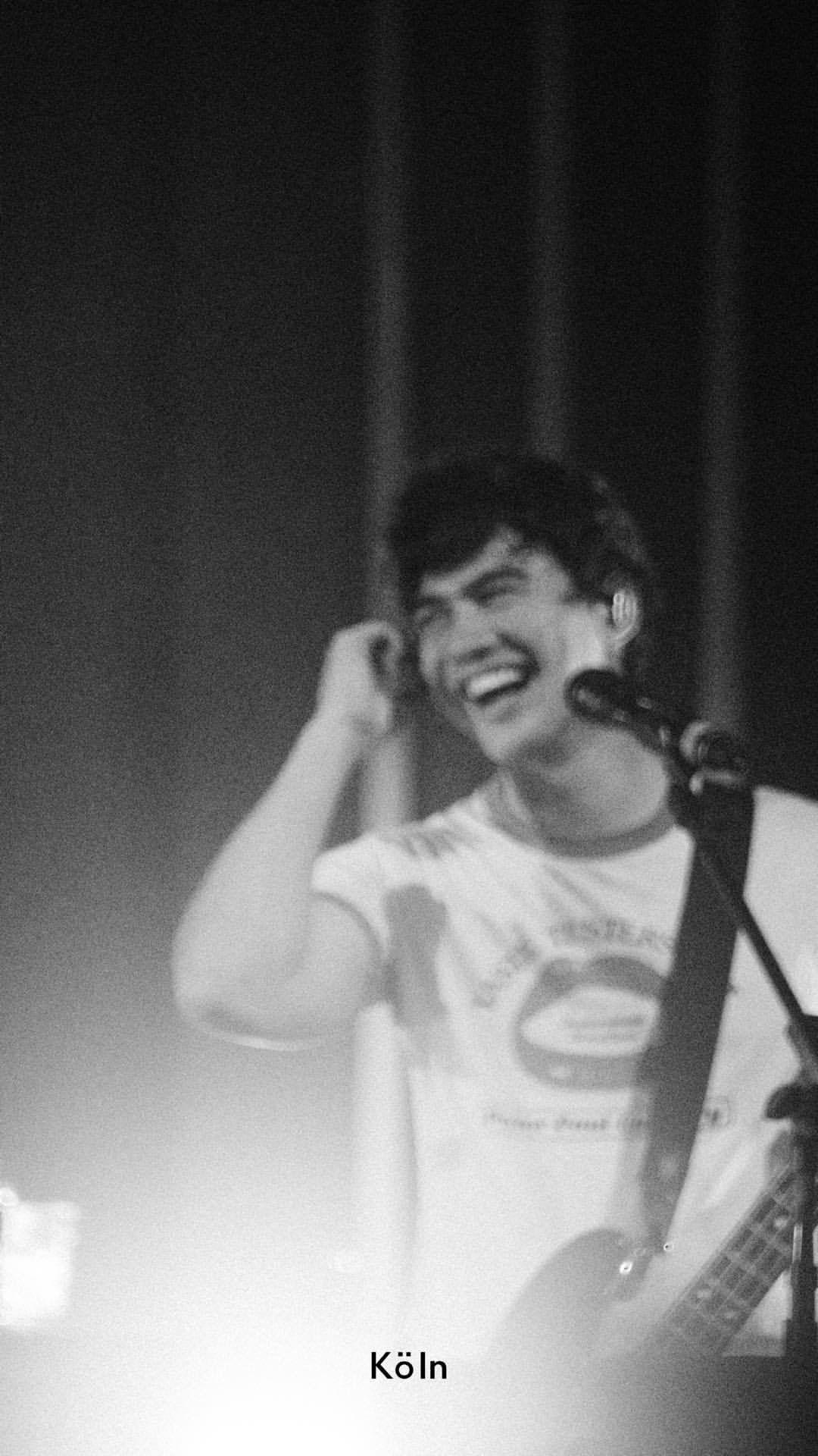 Calum Hood Wallpapers