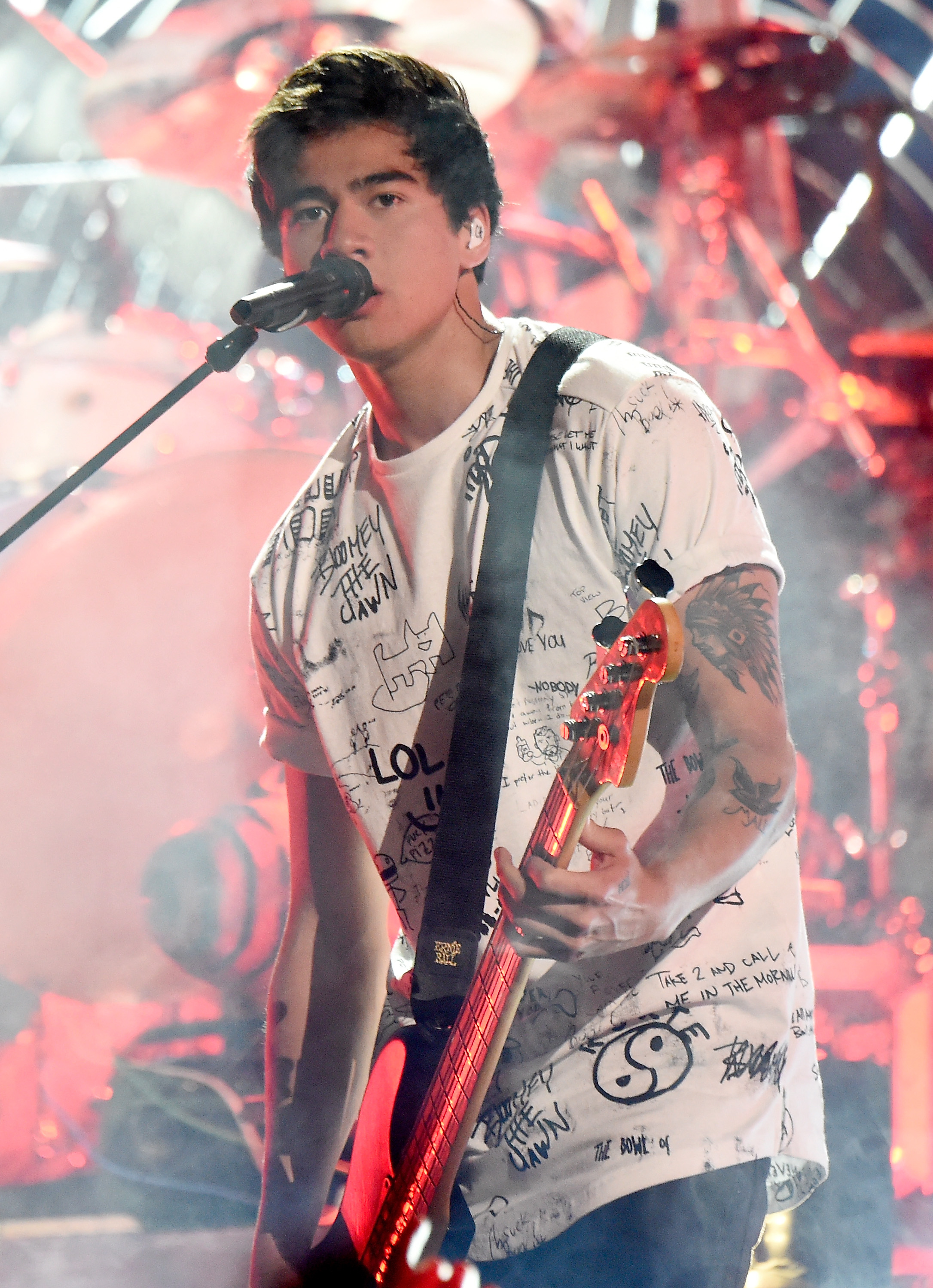 Calum Hood Wallpapers