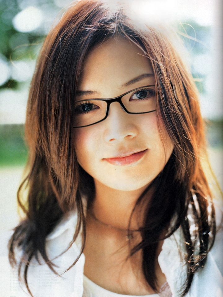 Chinese Girls With Glasses Wallpapers