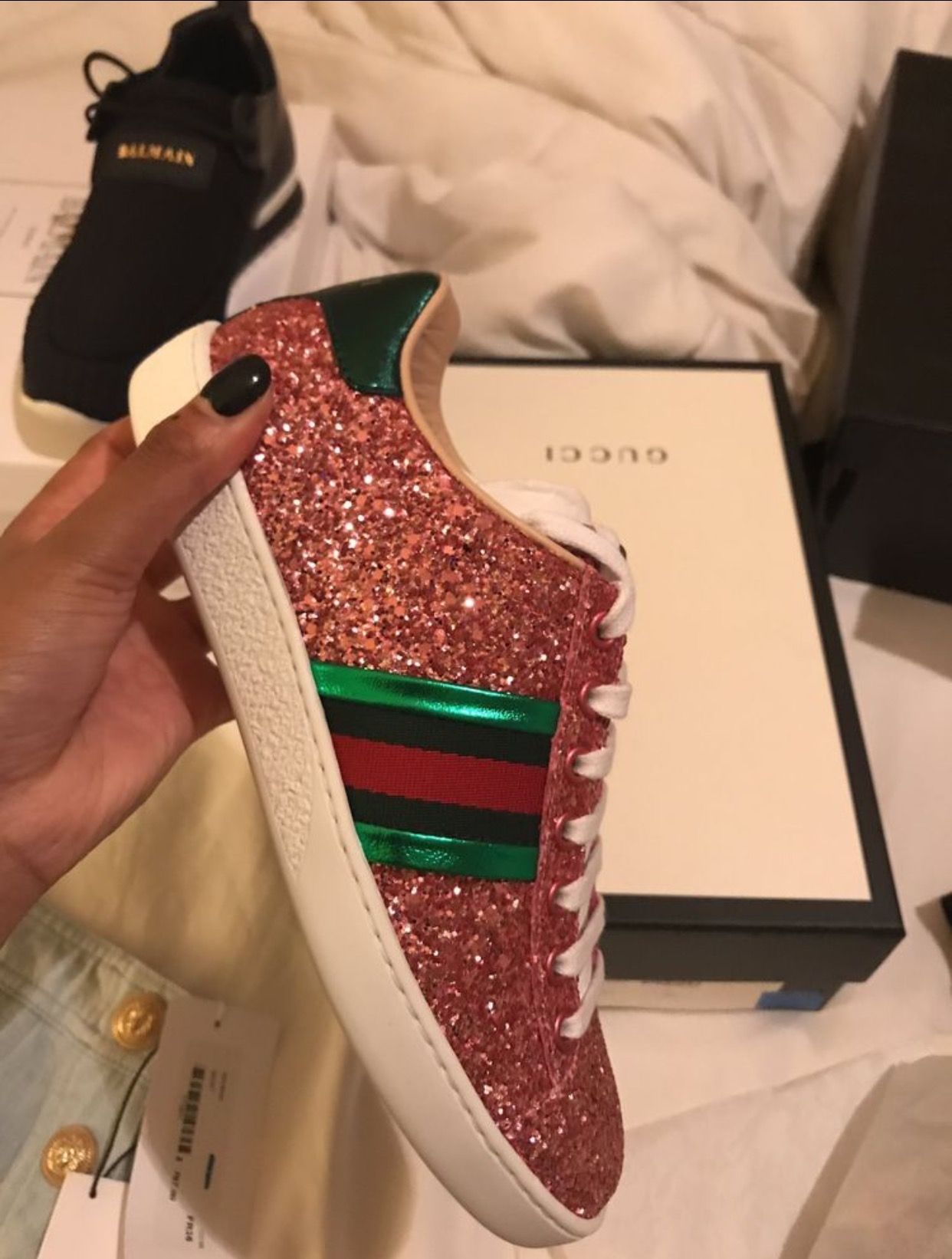 Cute Gucci Shoes Wallpapers