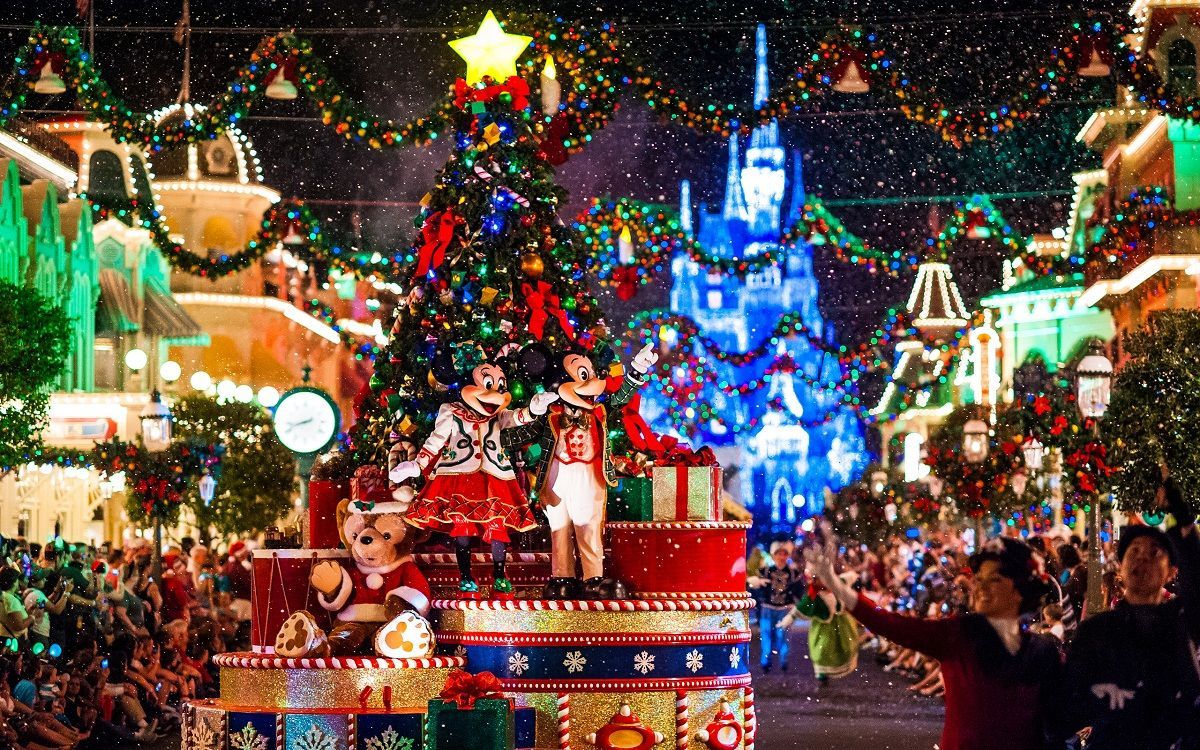 Disneyland Christmas Wallpapers