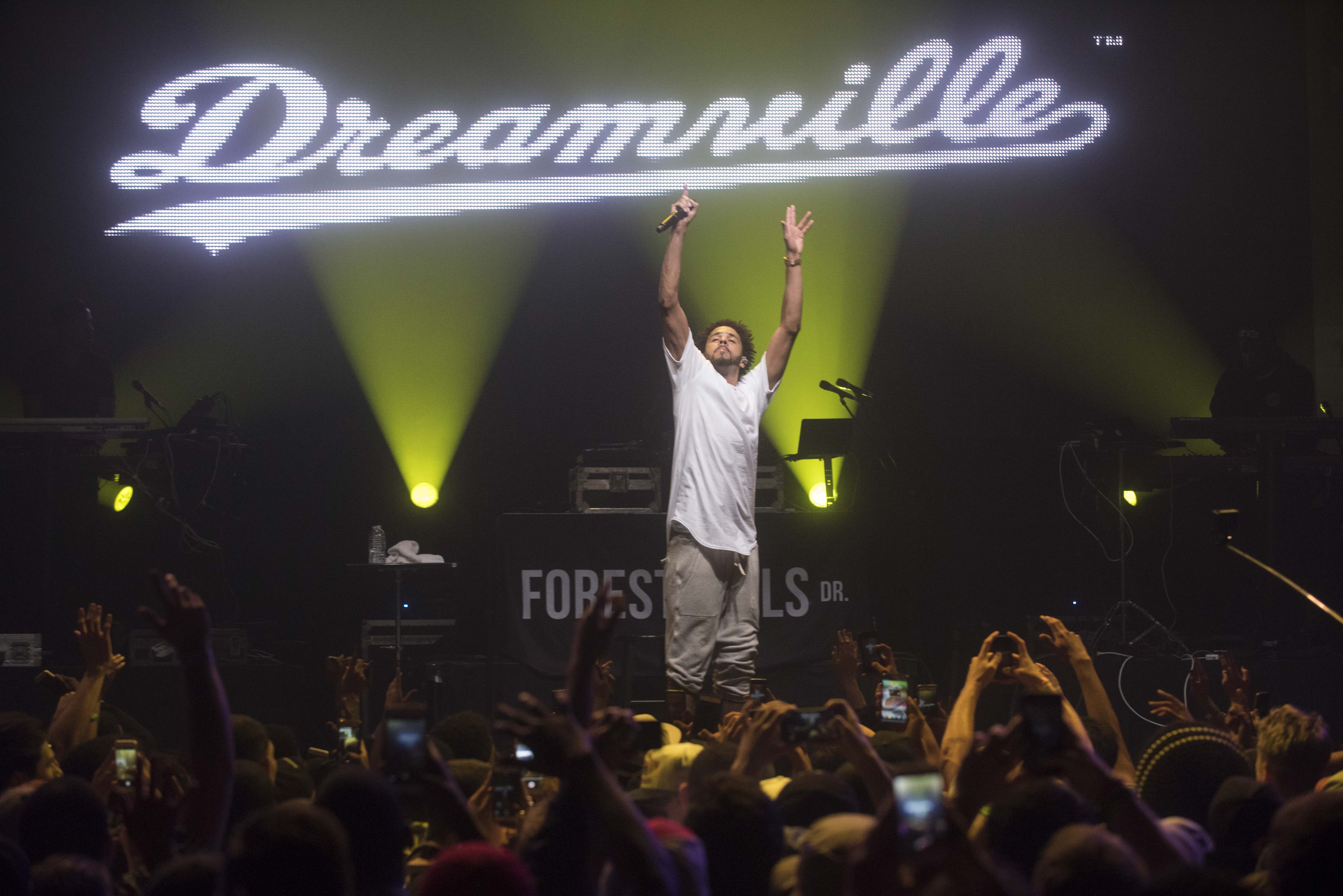 Dreamville Wallpapers