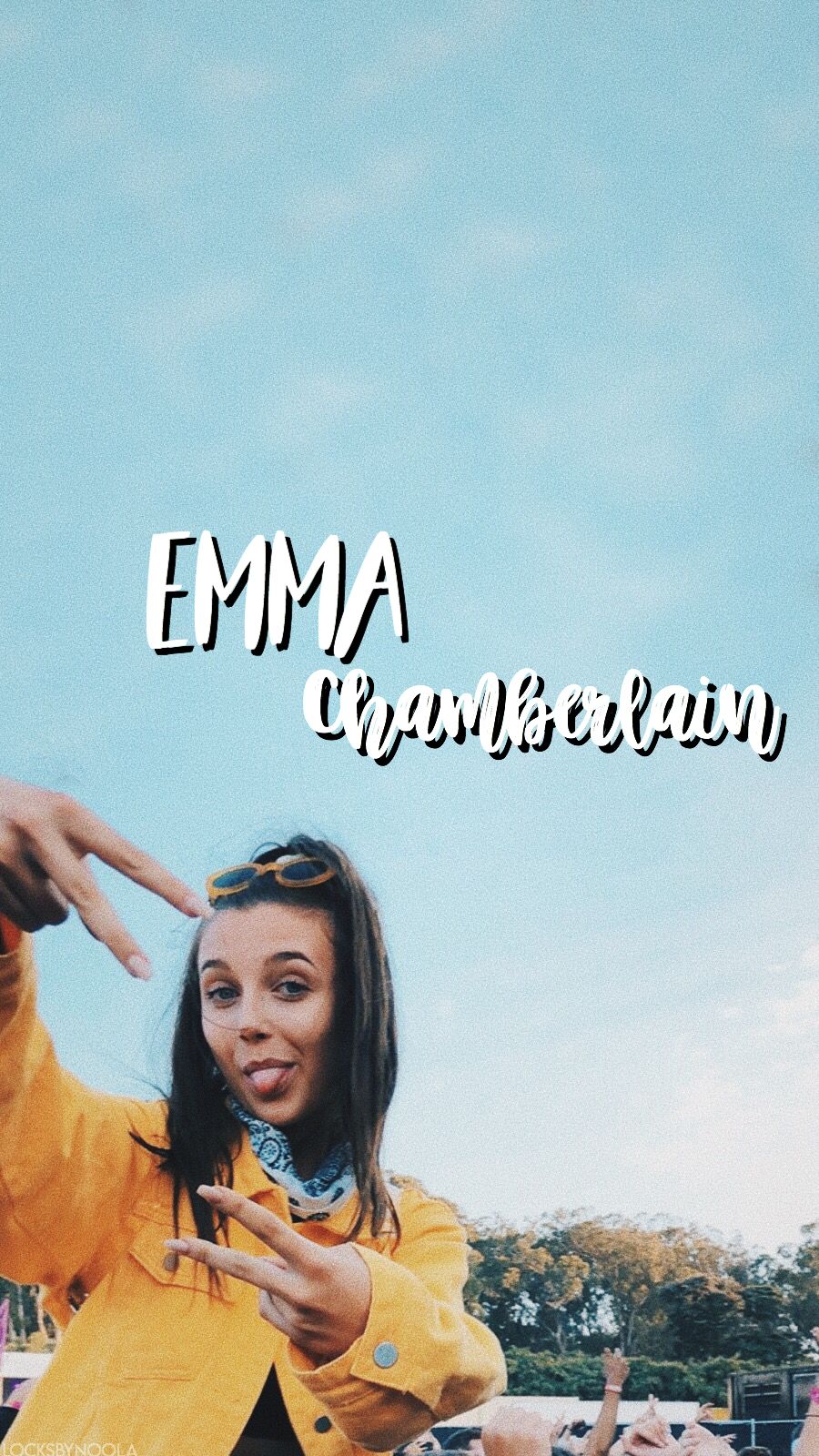 Emma Chamberlain Aesthetic Wallpapers