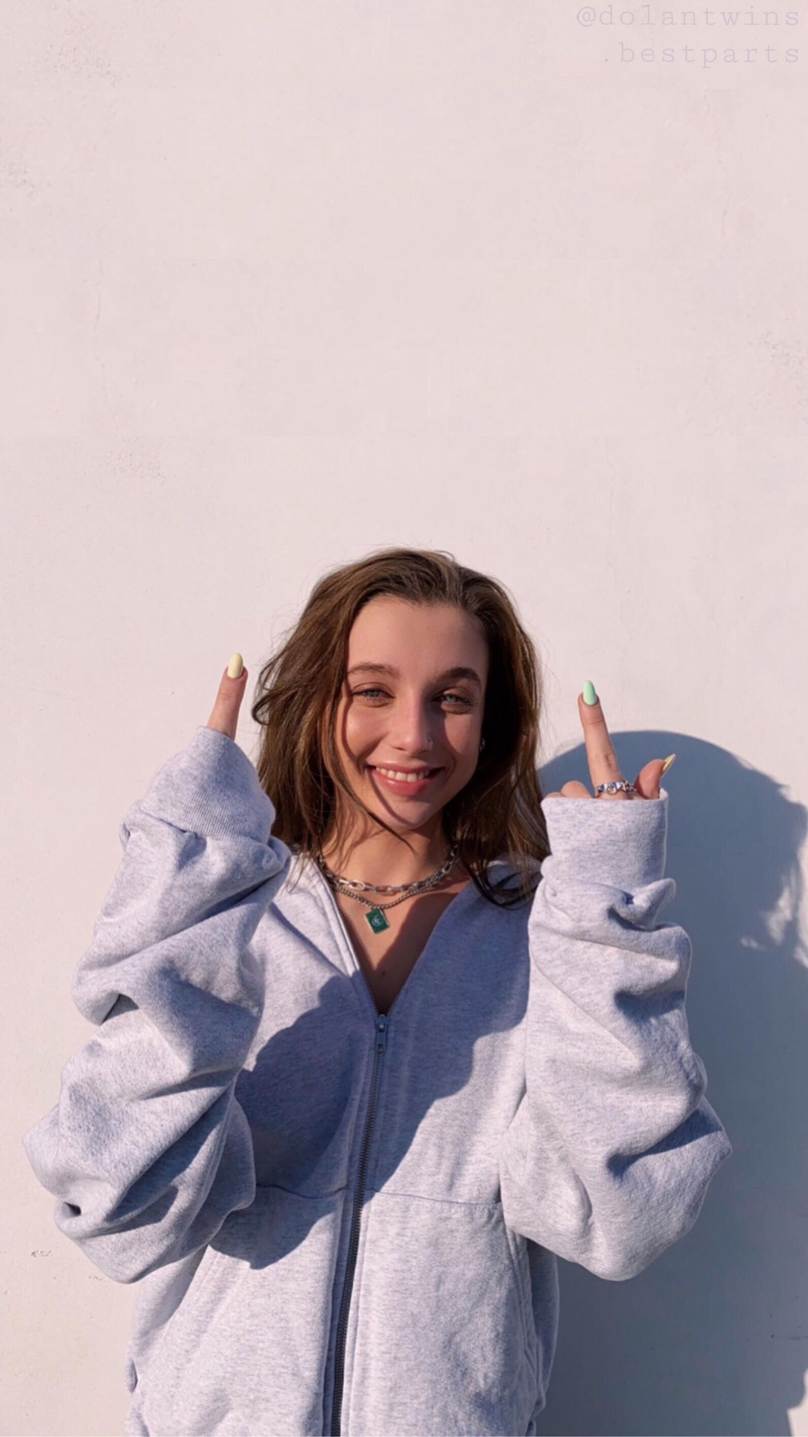 Emma Chamberlain Aesthetic Wallpapers