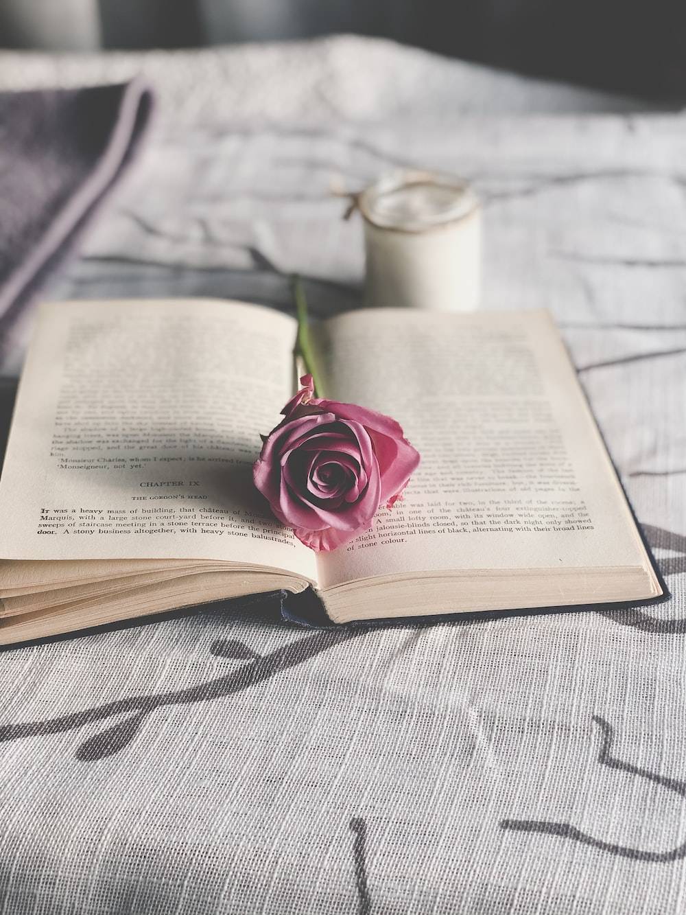 Flowers And Books Wallpapers