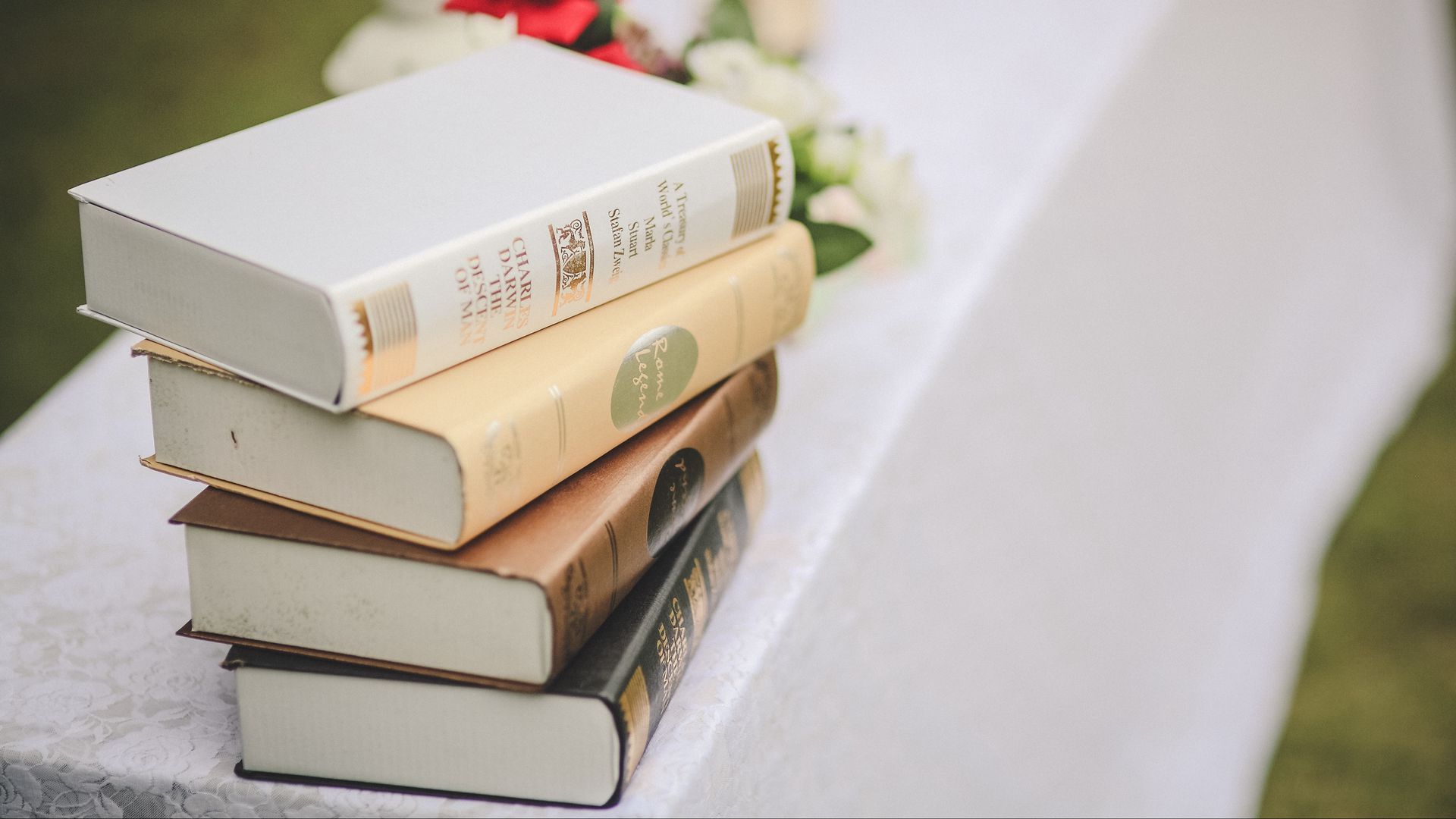 Flowers And Books Wallpapers