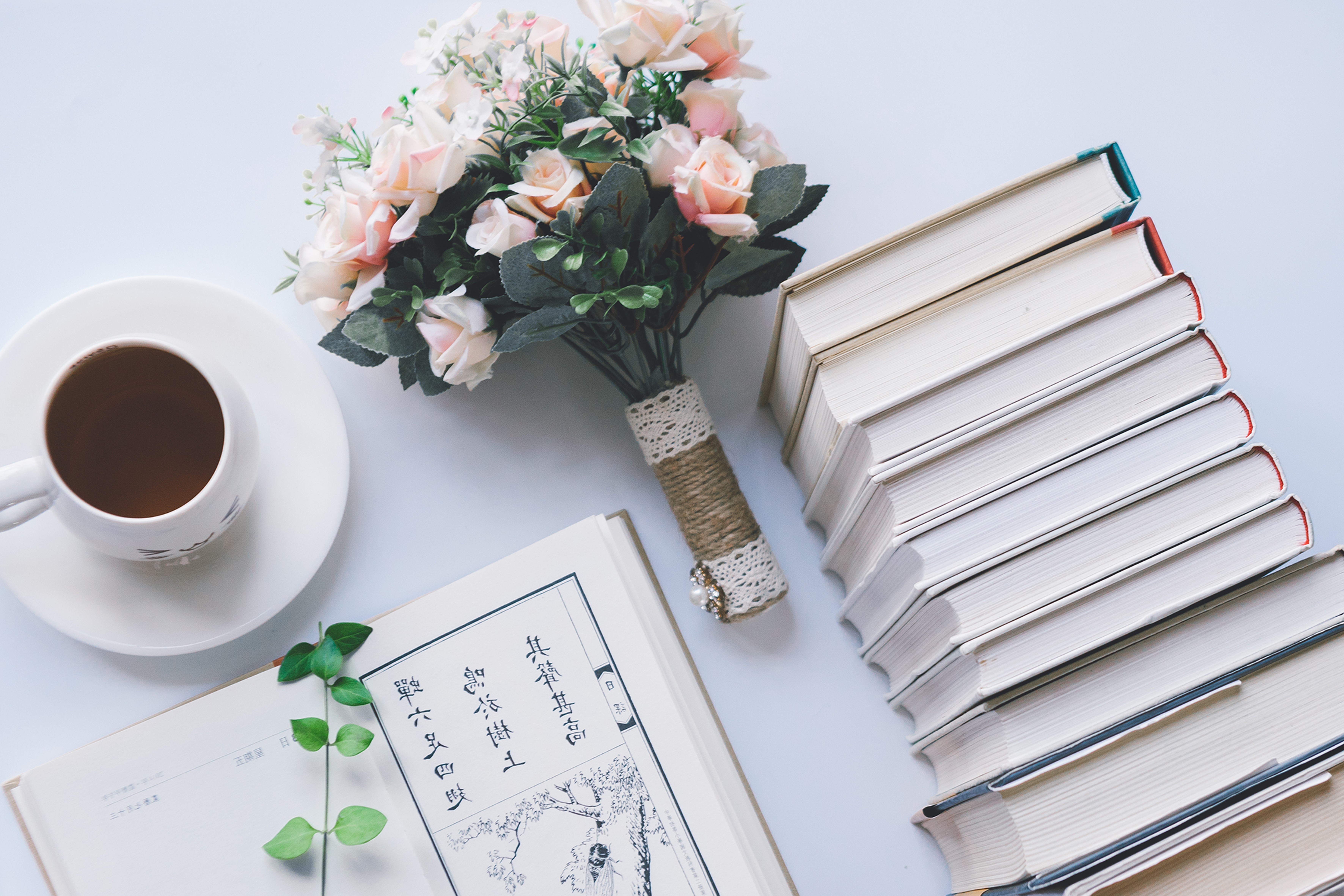 Flowers And Books Wallpapers