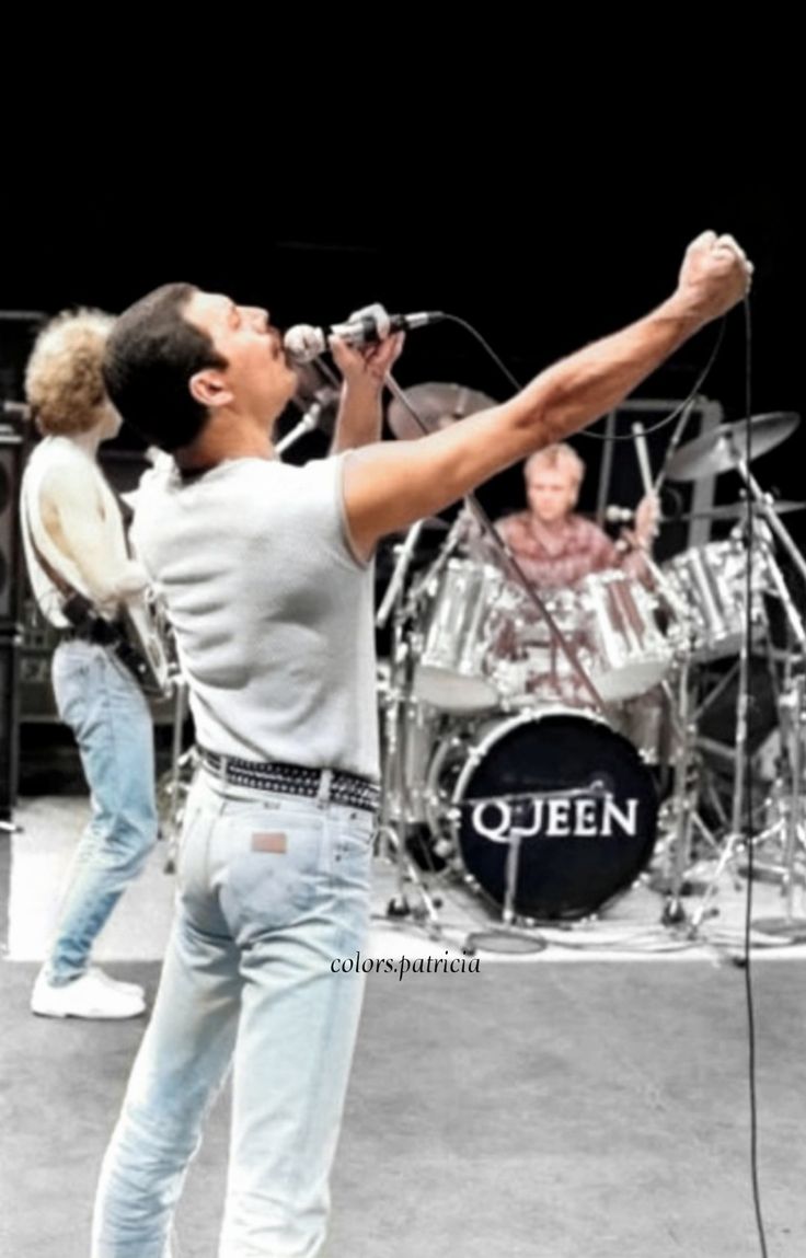 Freddie Mercury At Live Aid Images Wallpapers