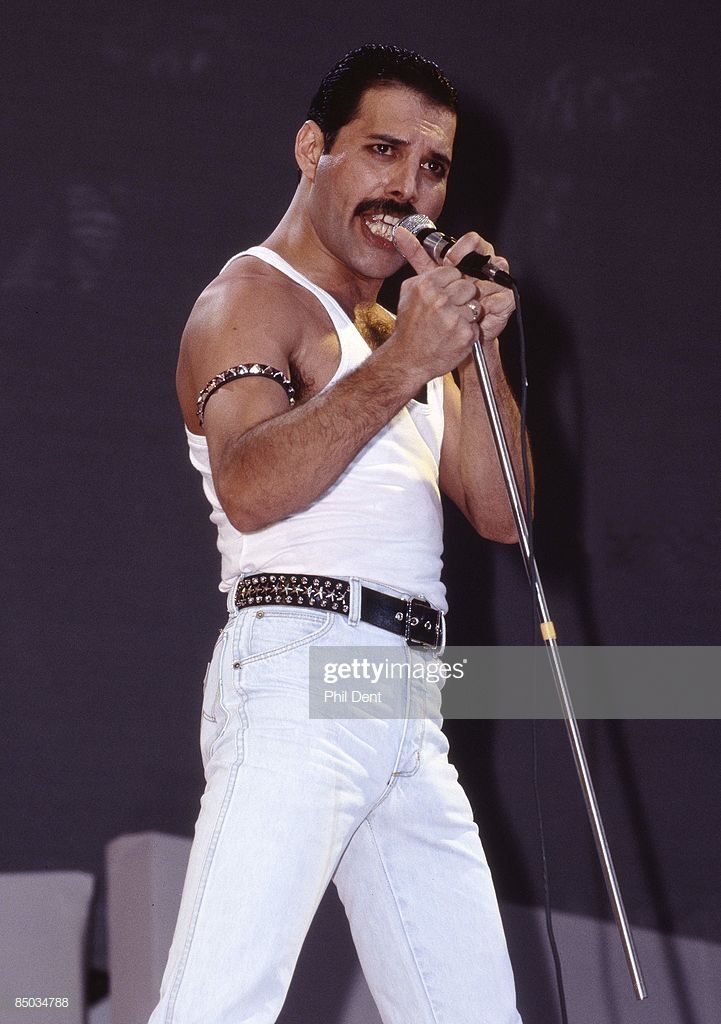 Freddie Mercury At Live Aid Images Wallpapers