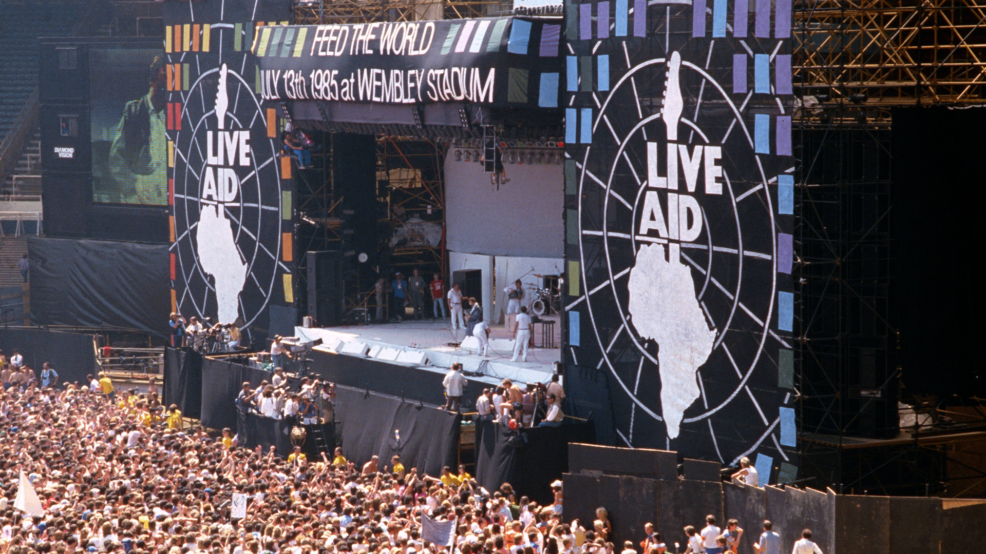 Freddie Mercury At Live Aid Images Wallpapers