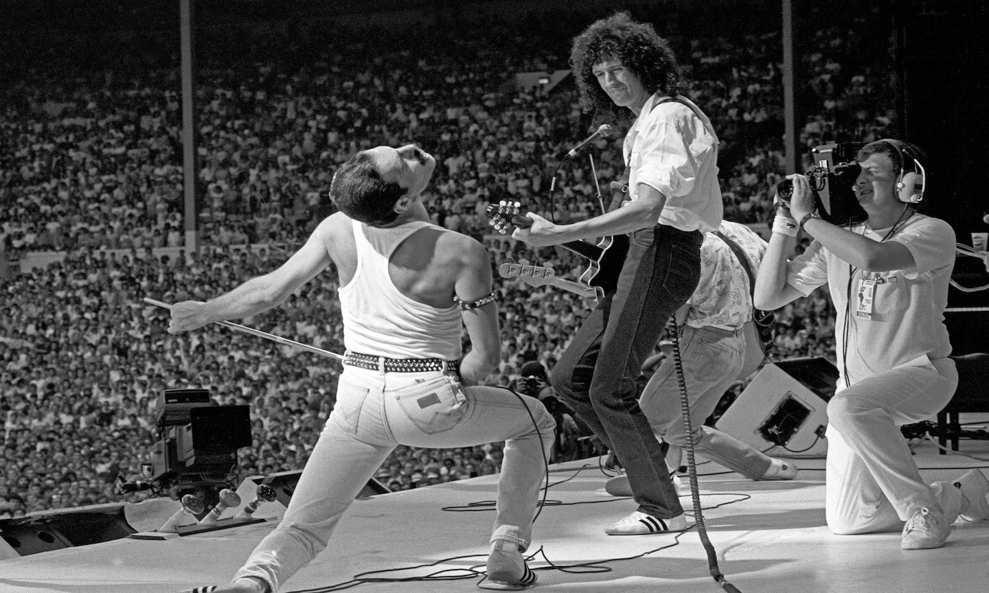 Freddie Mercury At Live Aid Images Wallpapers