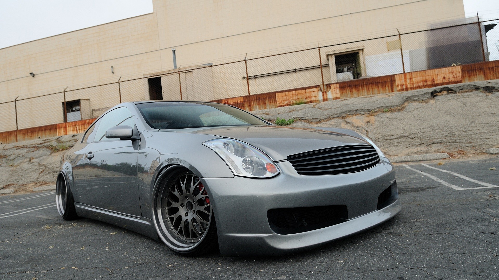 G35 Wallpapers