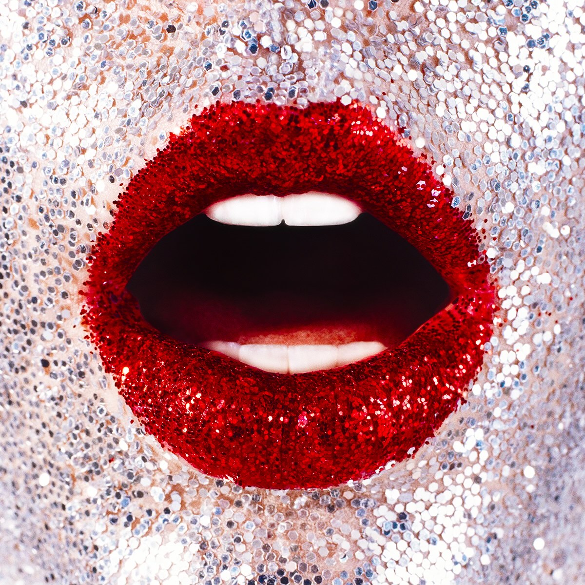 Glitter Lips Wallpapers