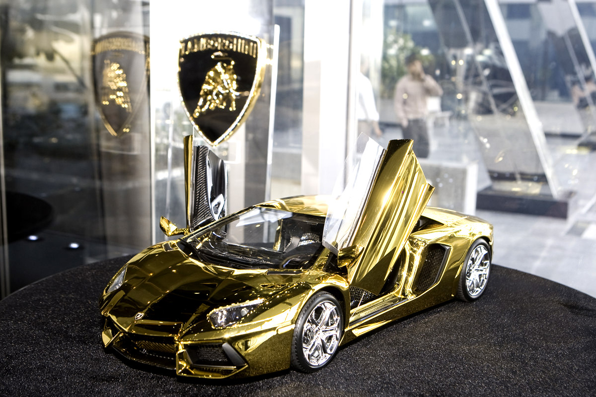 Gold Cool Cars Wallpapers