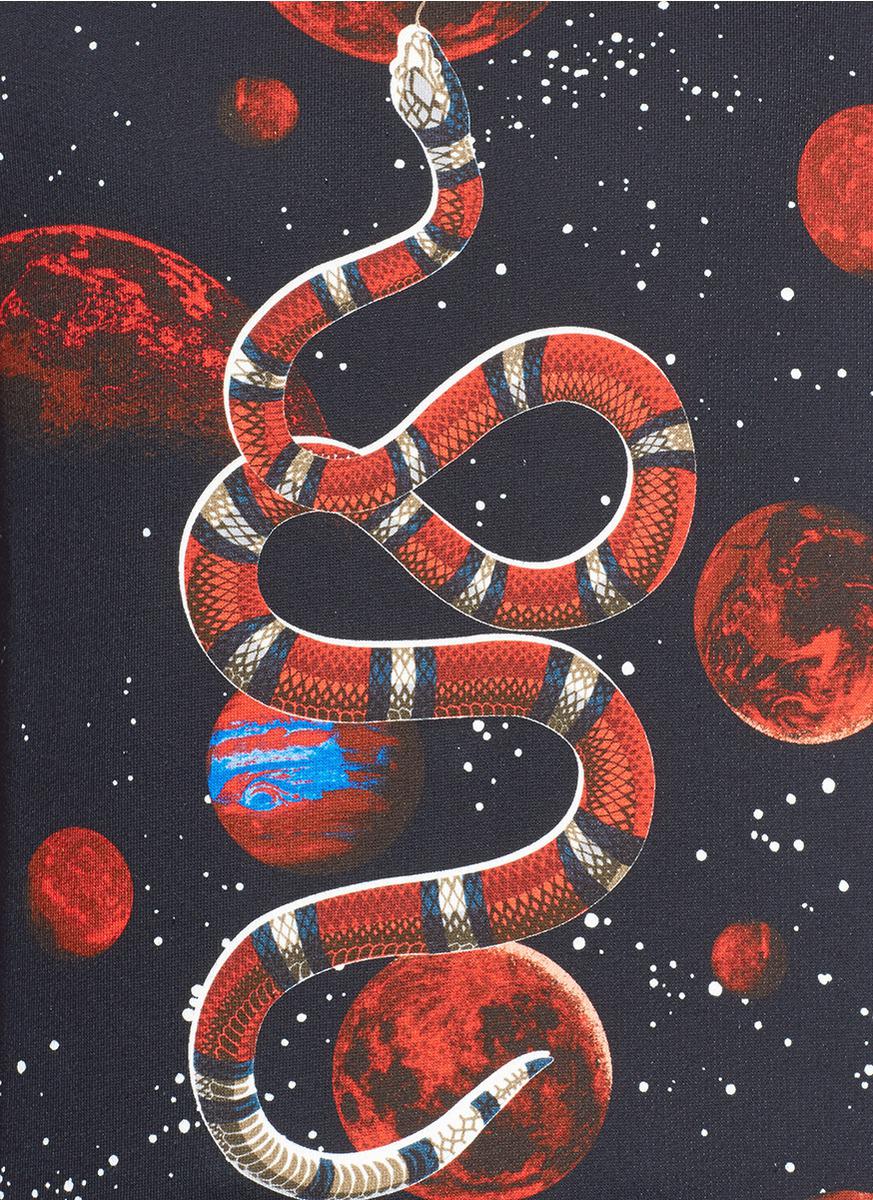 Gucci Red Snake Wallpapers