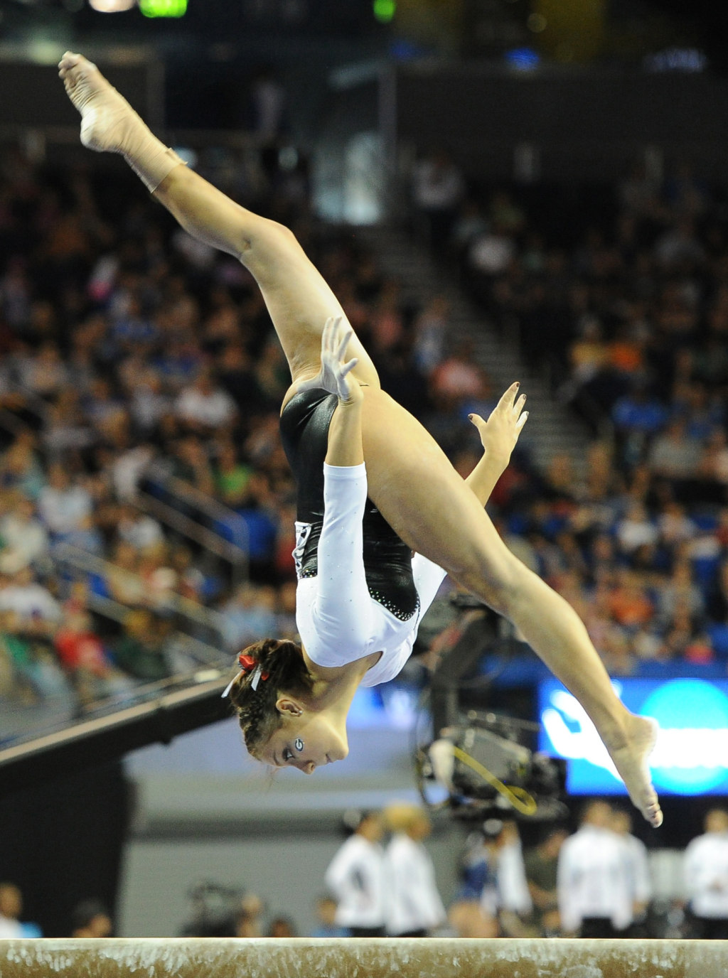 Gymnastics Beam Pictures Wallpapers