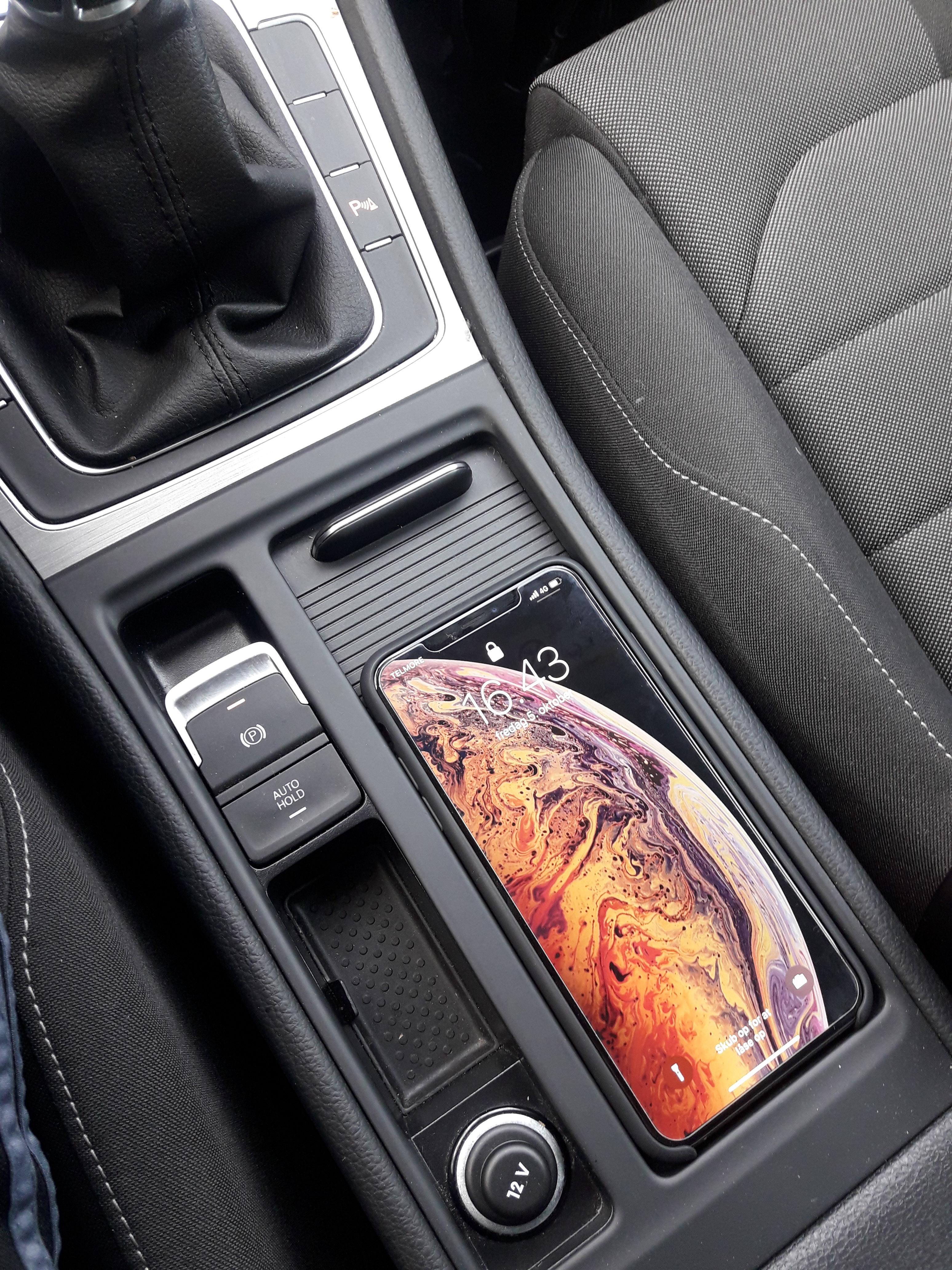 Iphone Xs Max Cars Image Wallpapers