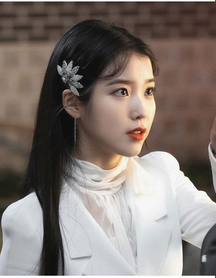 Iu Hotel Del Luna Wallpapers