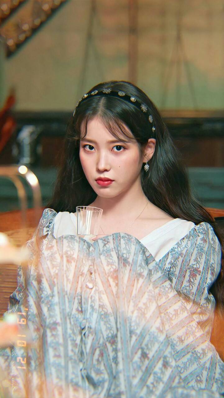 Iu Hotel Del Luna Wallpapers