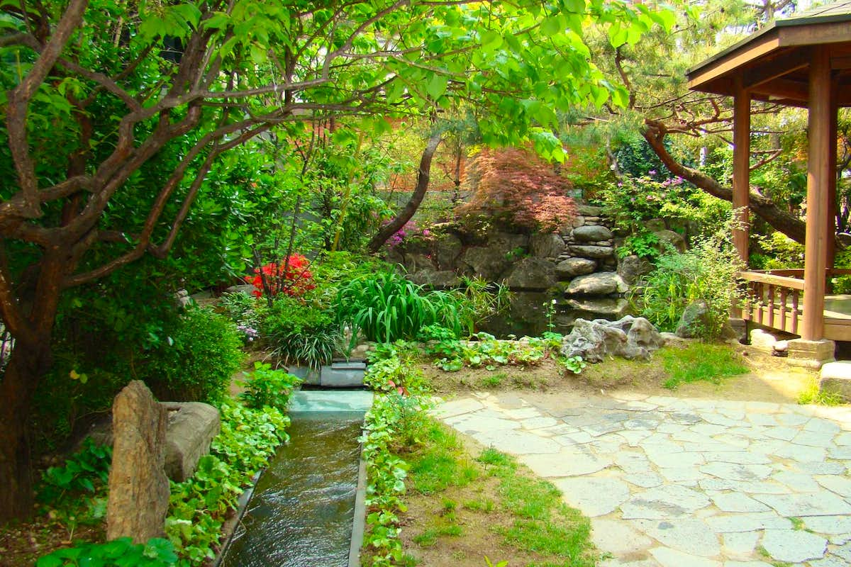 Korean Garden Wallpapers