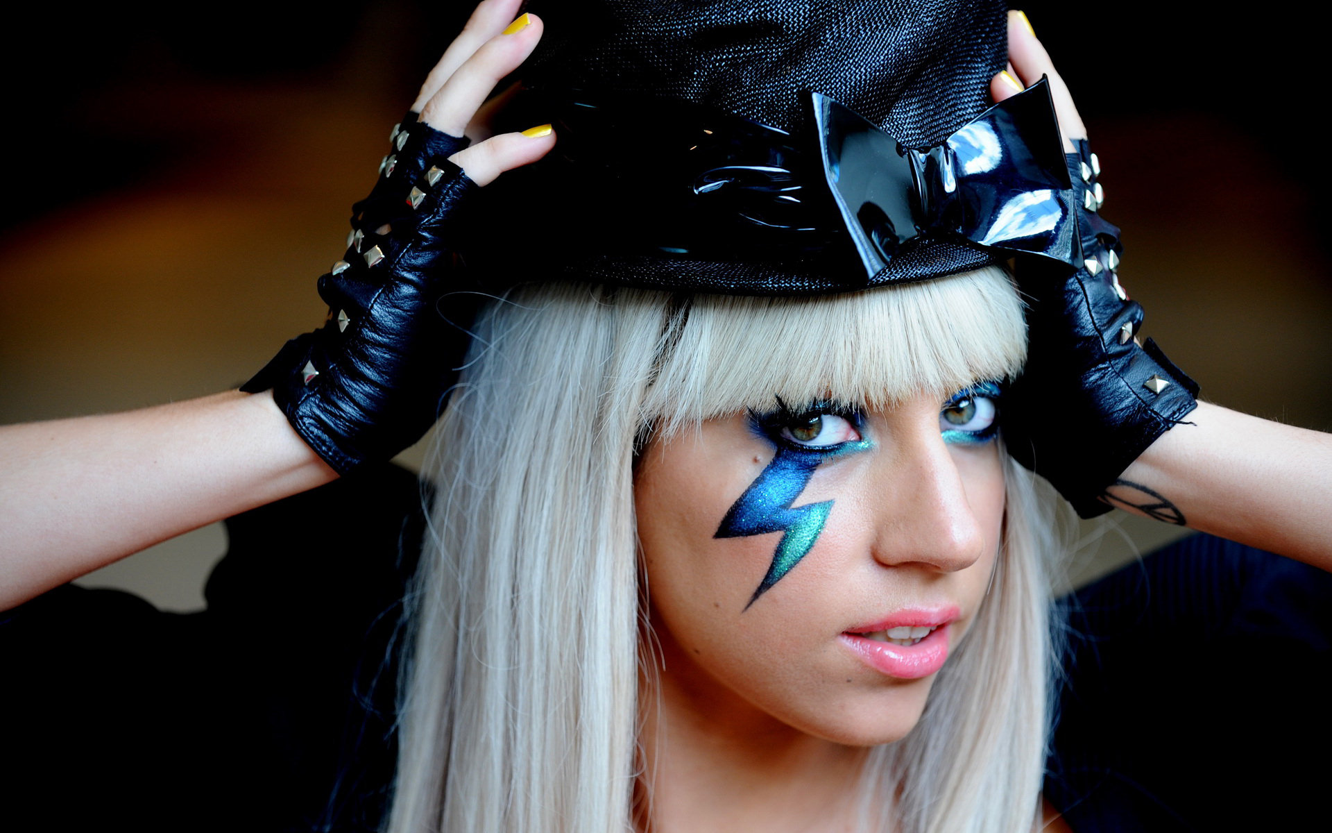 Lady Gaga Poker Face Pictures Wallpapers