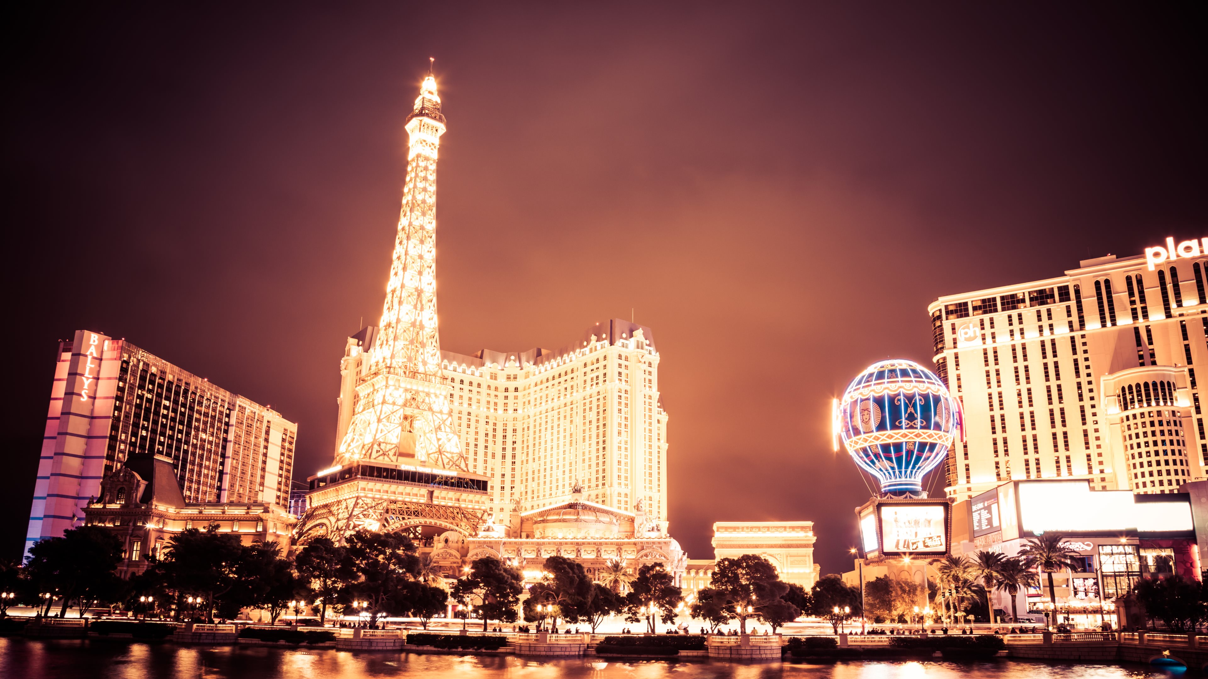 Las Vegas Hd @ Night Wallpapers