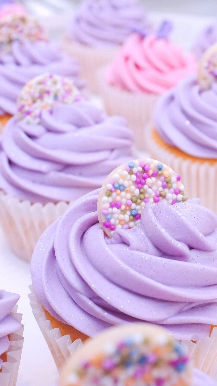 Light Purple Cupcakes Wallpapers