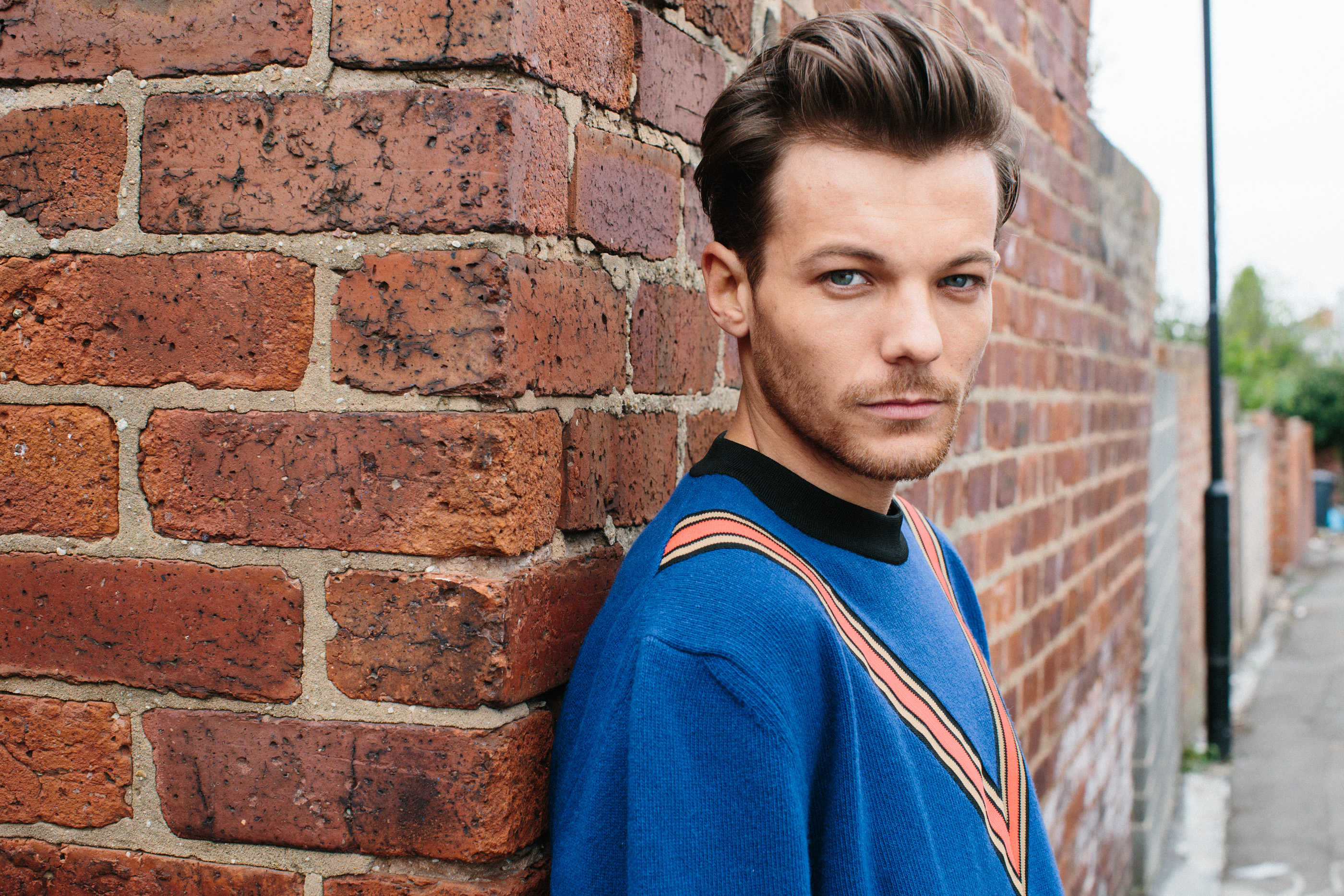 Louis Tomlinson Walls Wallpapers