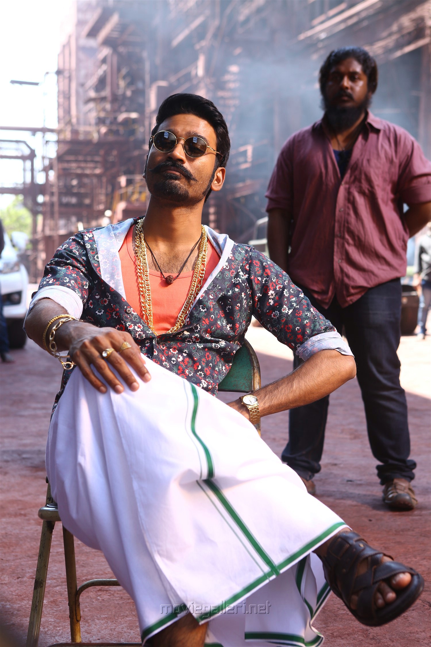 Maari Hd Wallpapers