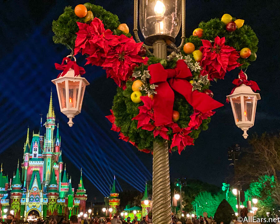 Magic Kingdom Christmas Wallpapers