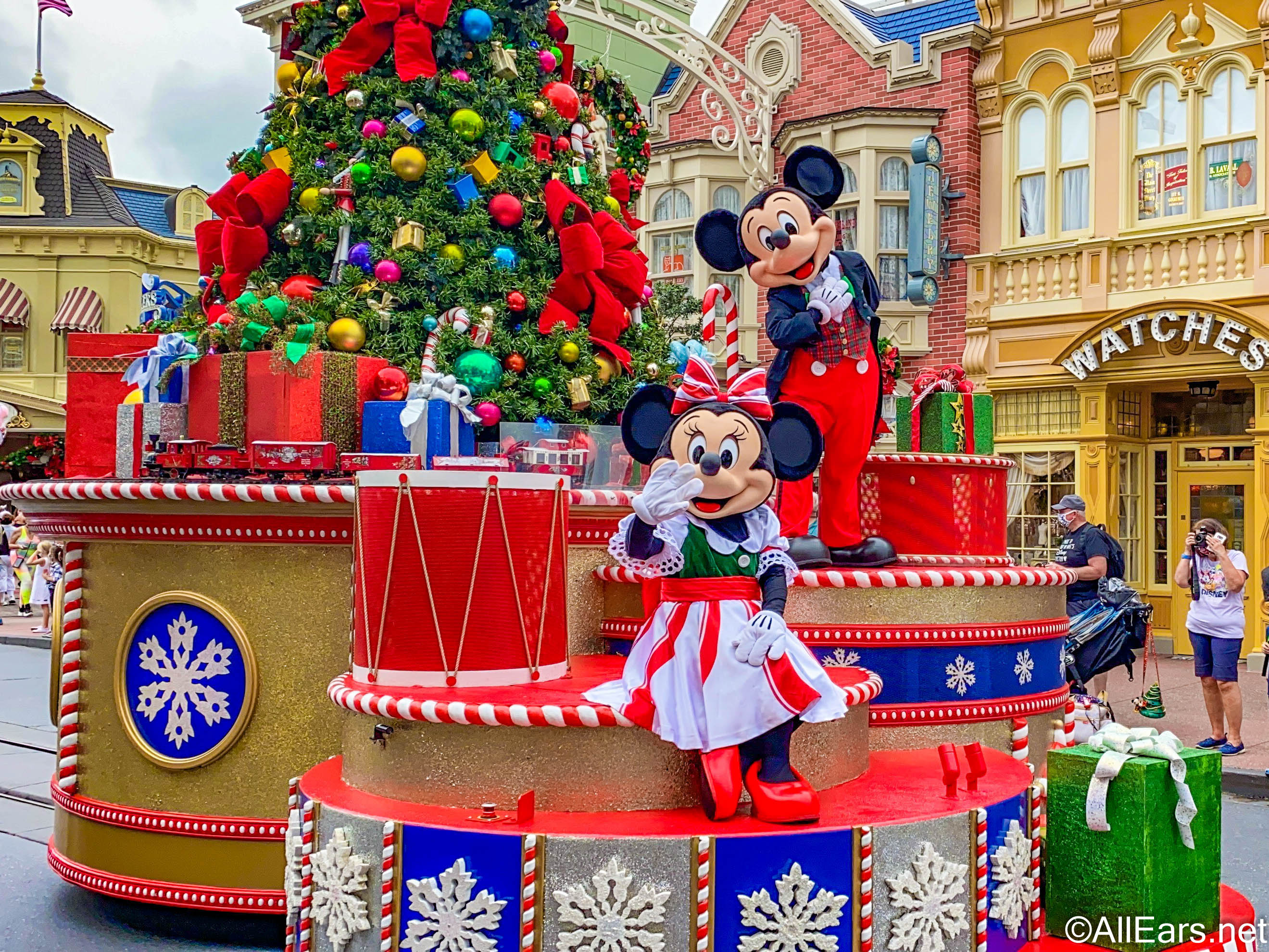 Magic Kingdom Christmas Wallpapers