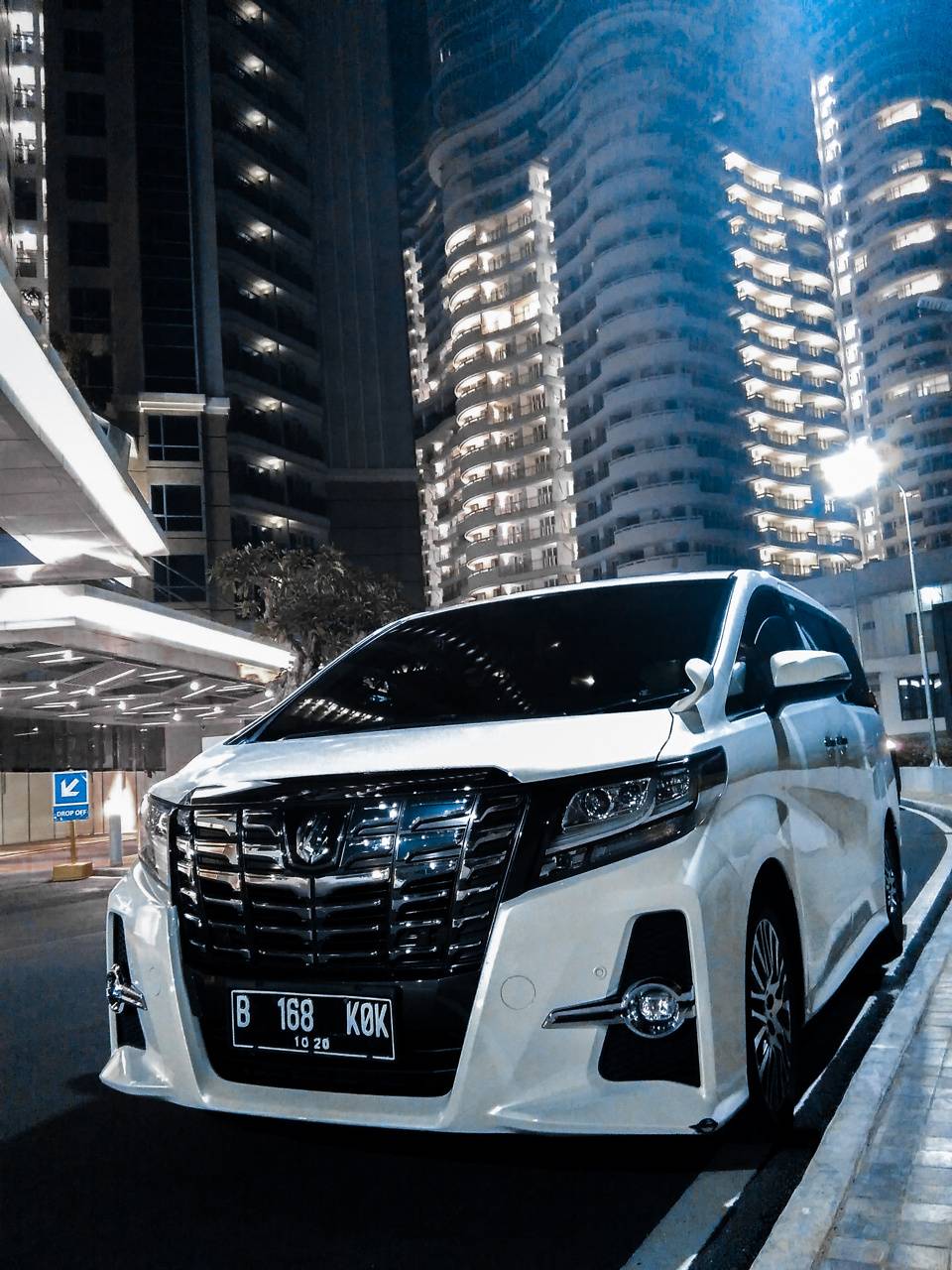 Mobil Alphard Wallpapers