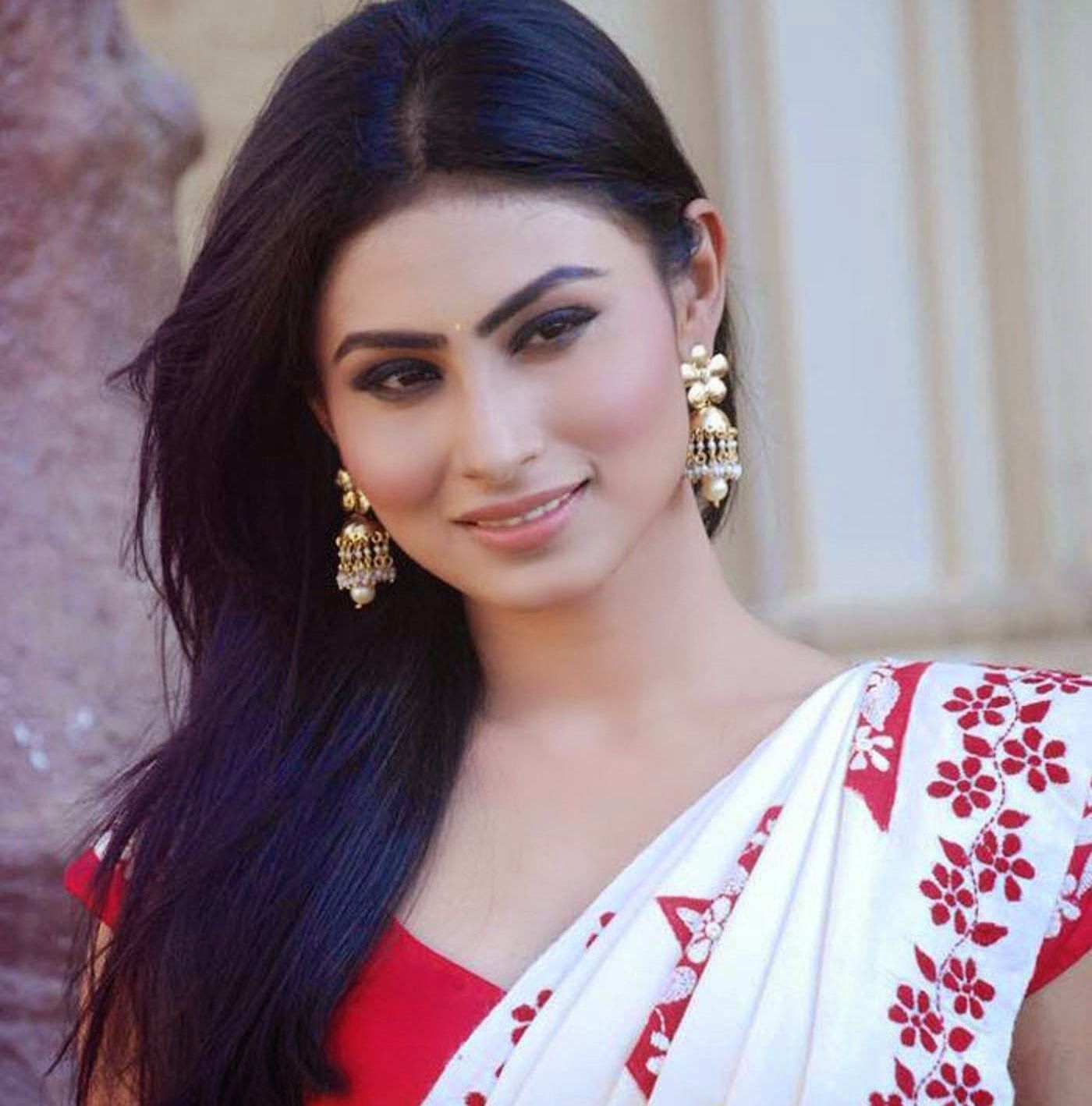 Mouni Roy Wallpapers