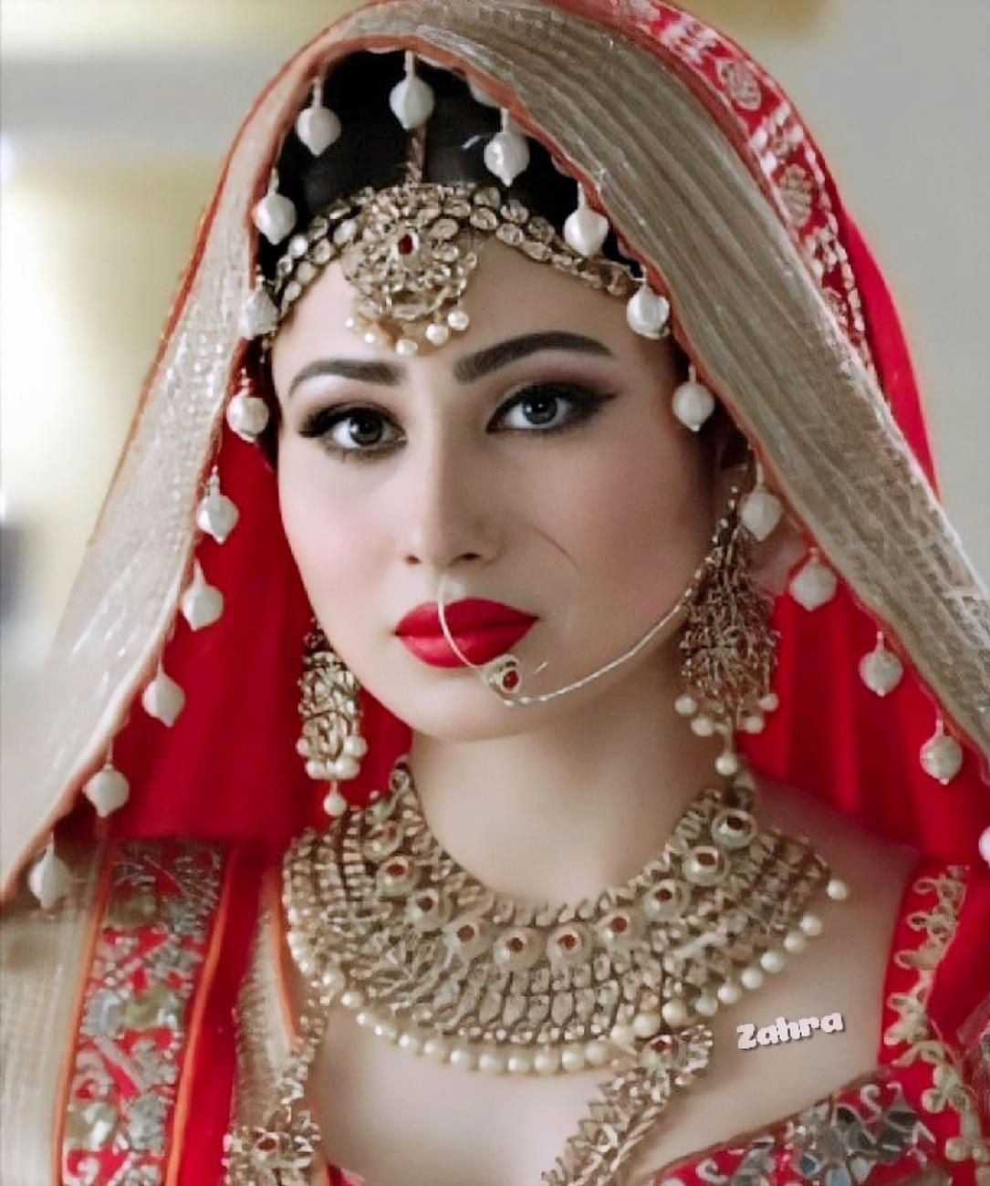 Mouni Roy Wallpapers