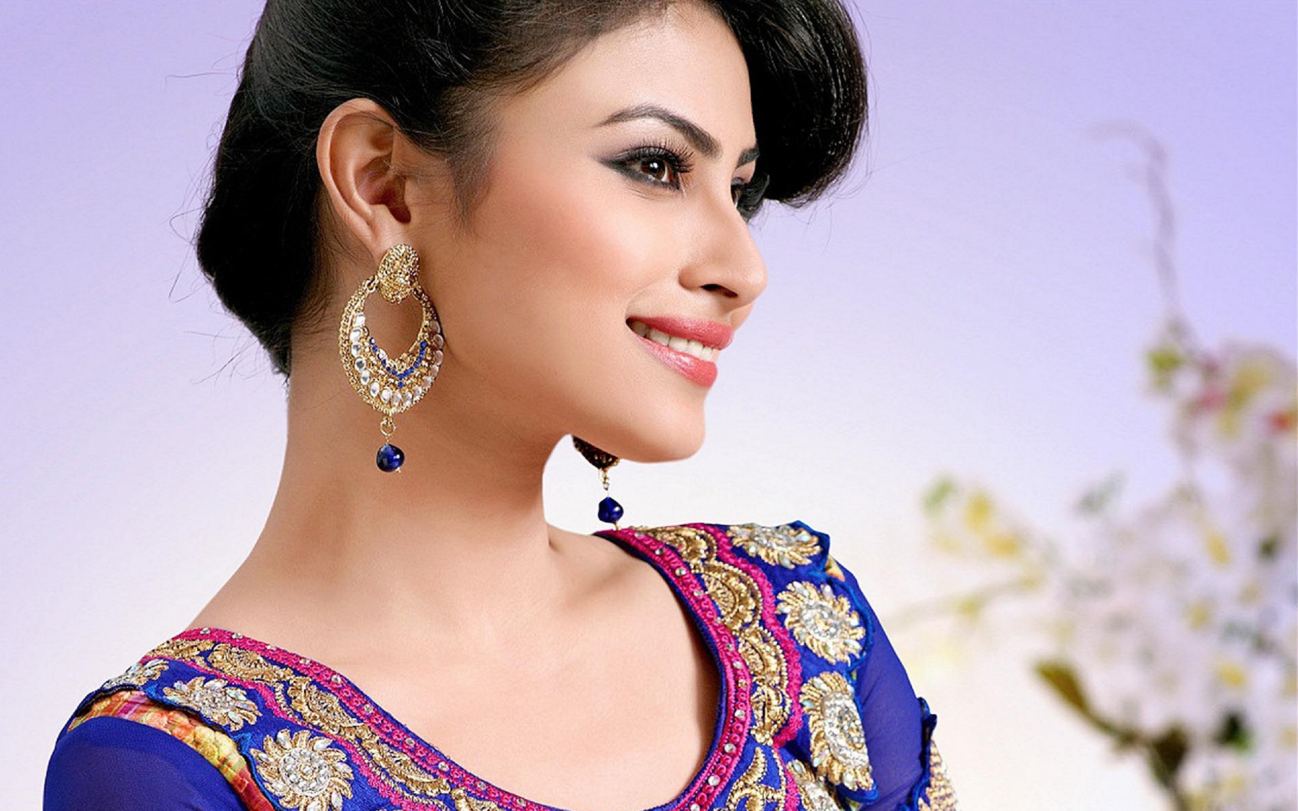 Mouni Roy Wallpapers