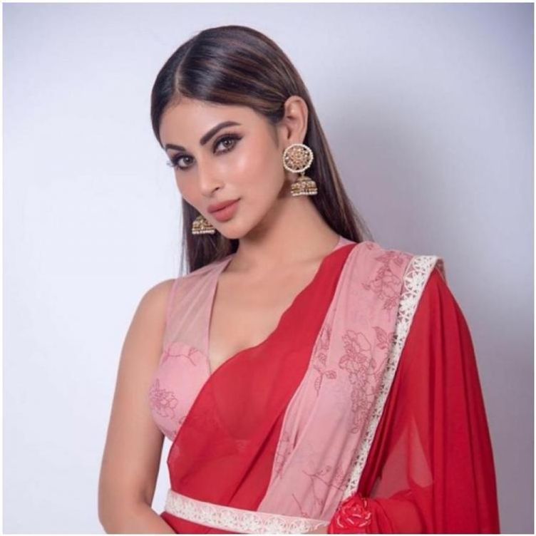 Mouni Roy Wallpapers