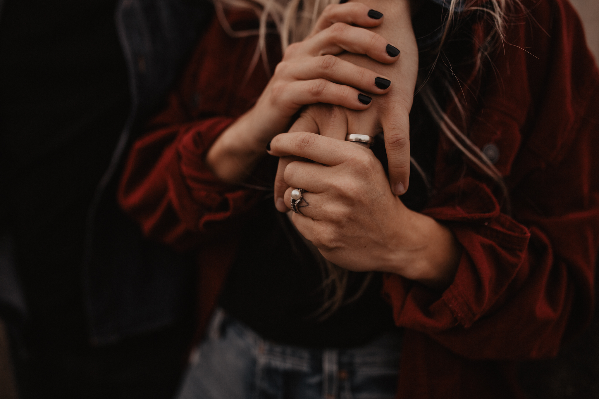 Original Couple Hand Pic Wallpapers